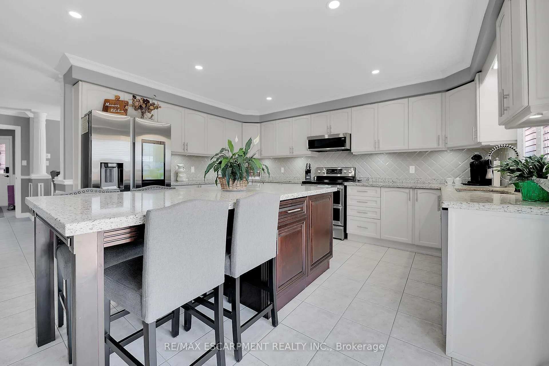 Photo 9 of 22 Timothy Place, Hamilton, Crerar — HOMEH
