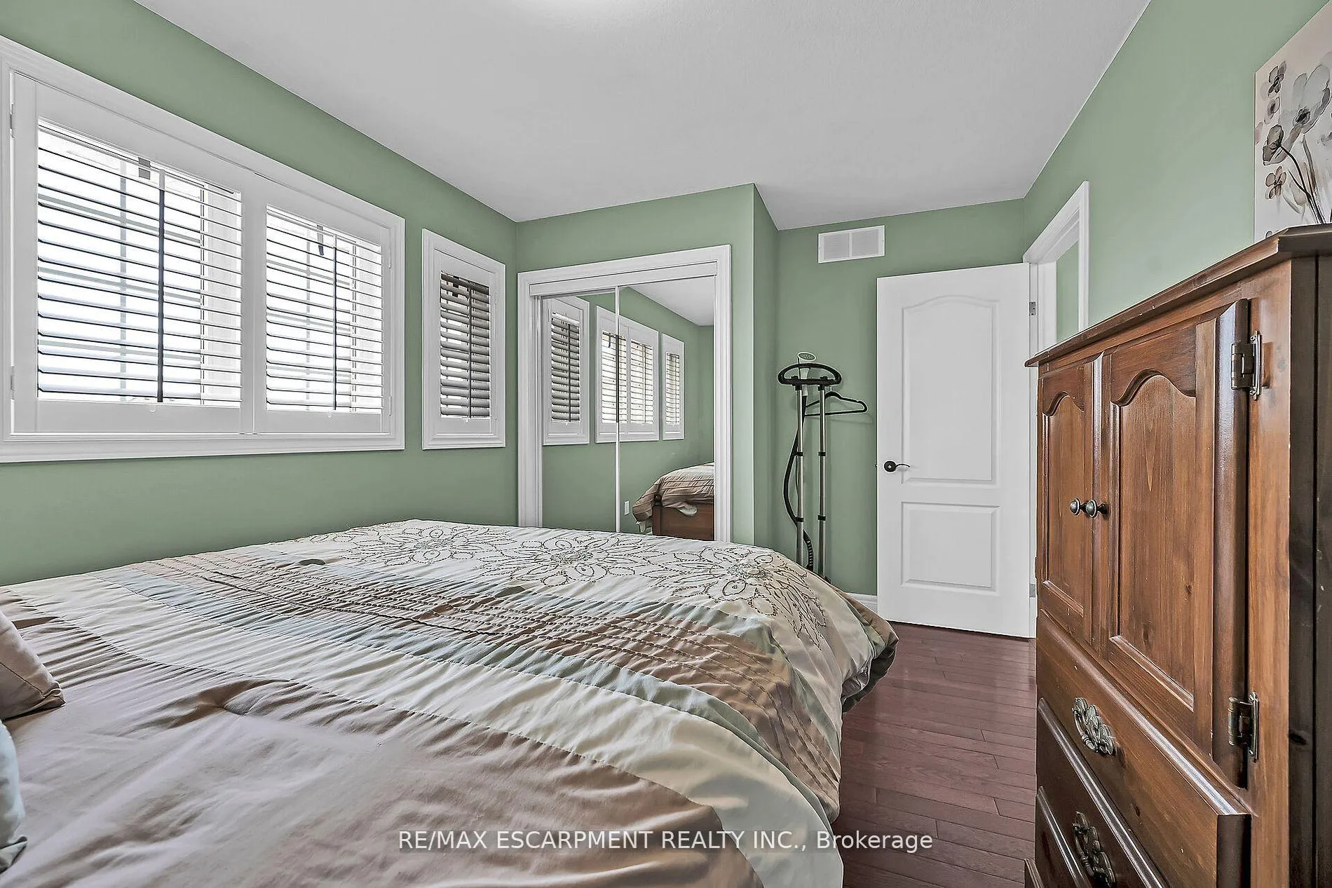 Photo 24 of 22 Timothy Place, Hamilton, Crerar — HOMEH