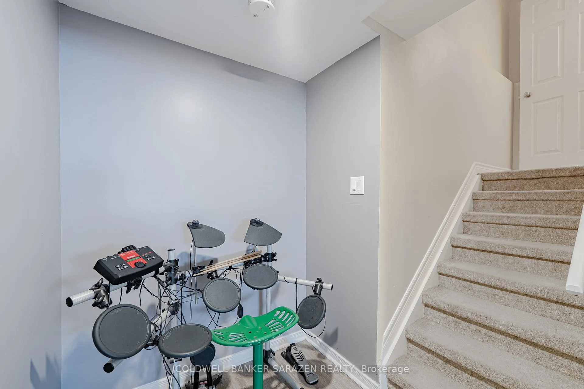 Photo 36 of 116 Whernside Terrace W, Ottawa, Kanata - Morgan's Grant/South March — HOMEH