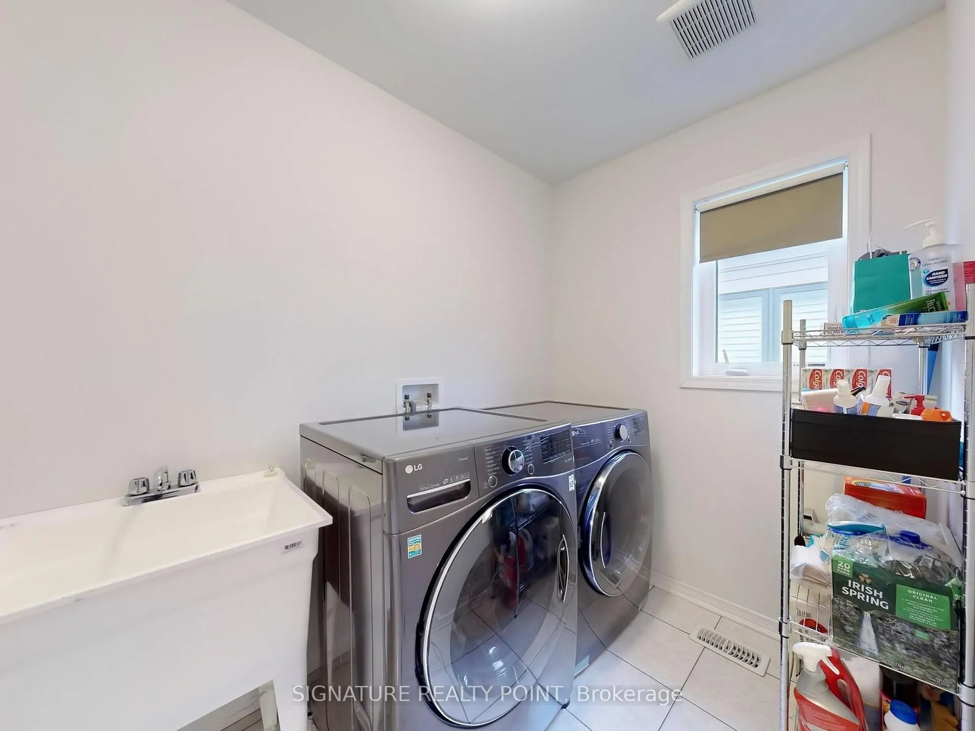 Photo 17 of 32 Whithorn Crescent, Haldimand — HOMEH