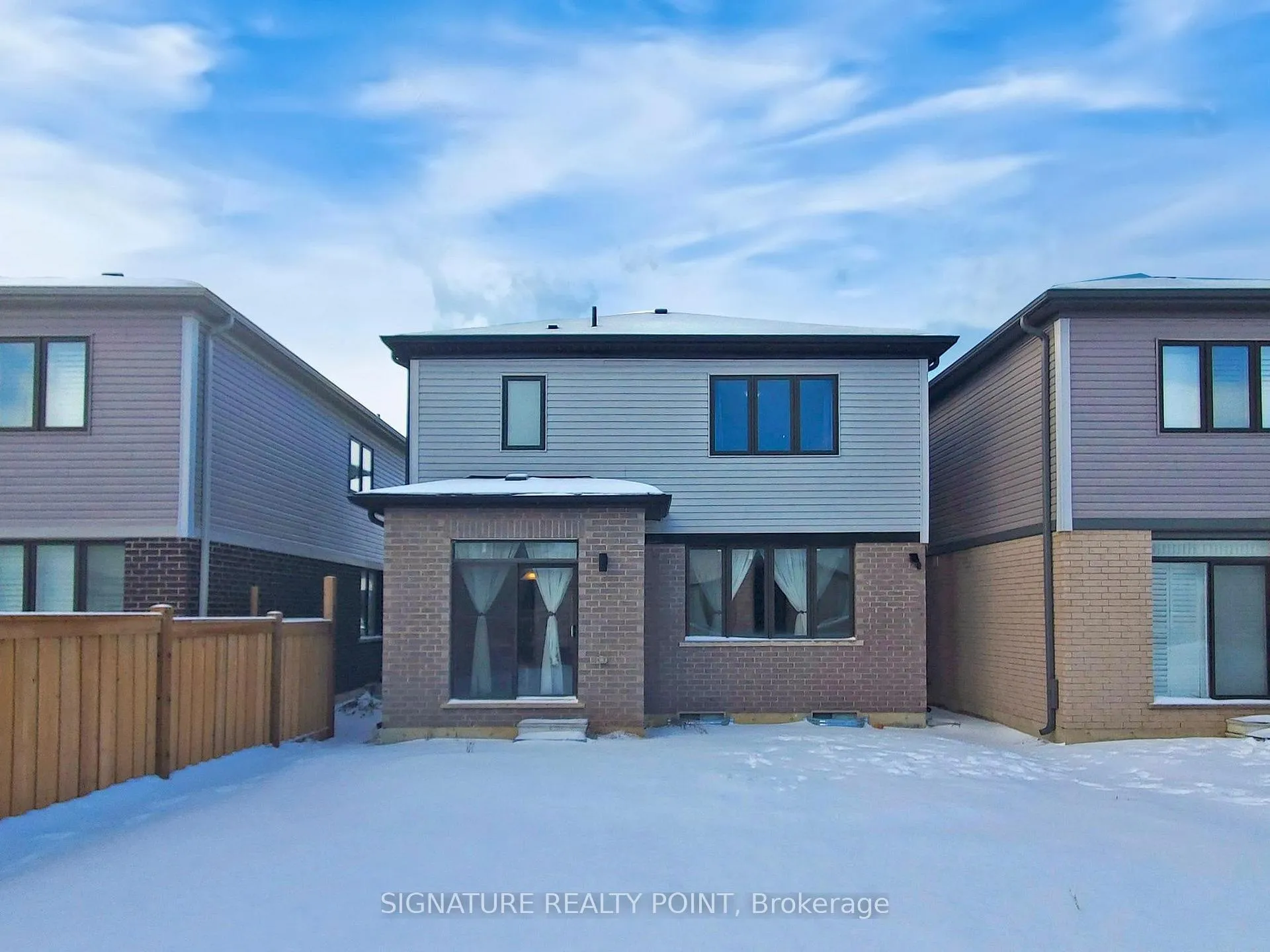 Photo 34 of 32 Whithorn Crescent, Haldimand — HOMEH
