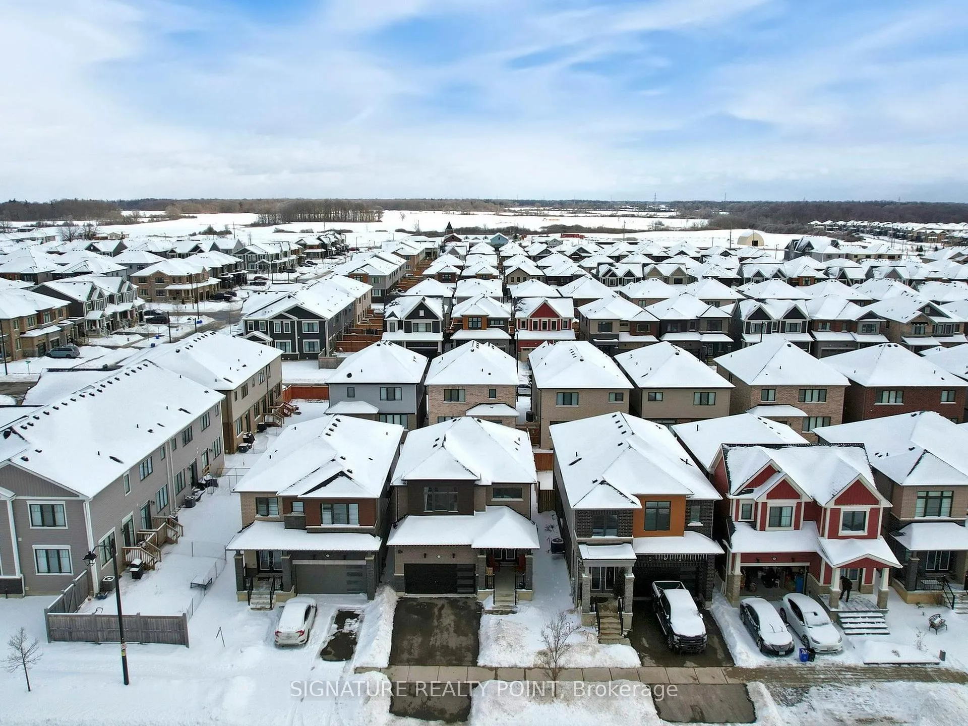 Photo 37 of 32 Whithorn Crescent, Haldimand — HOMEH