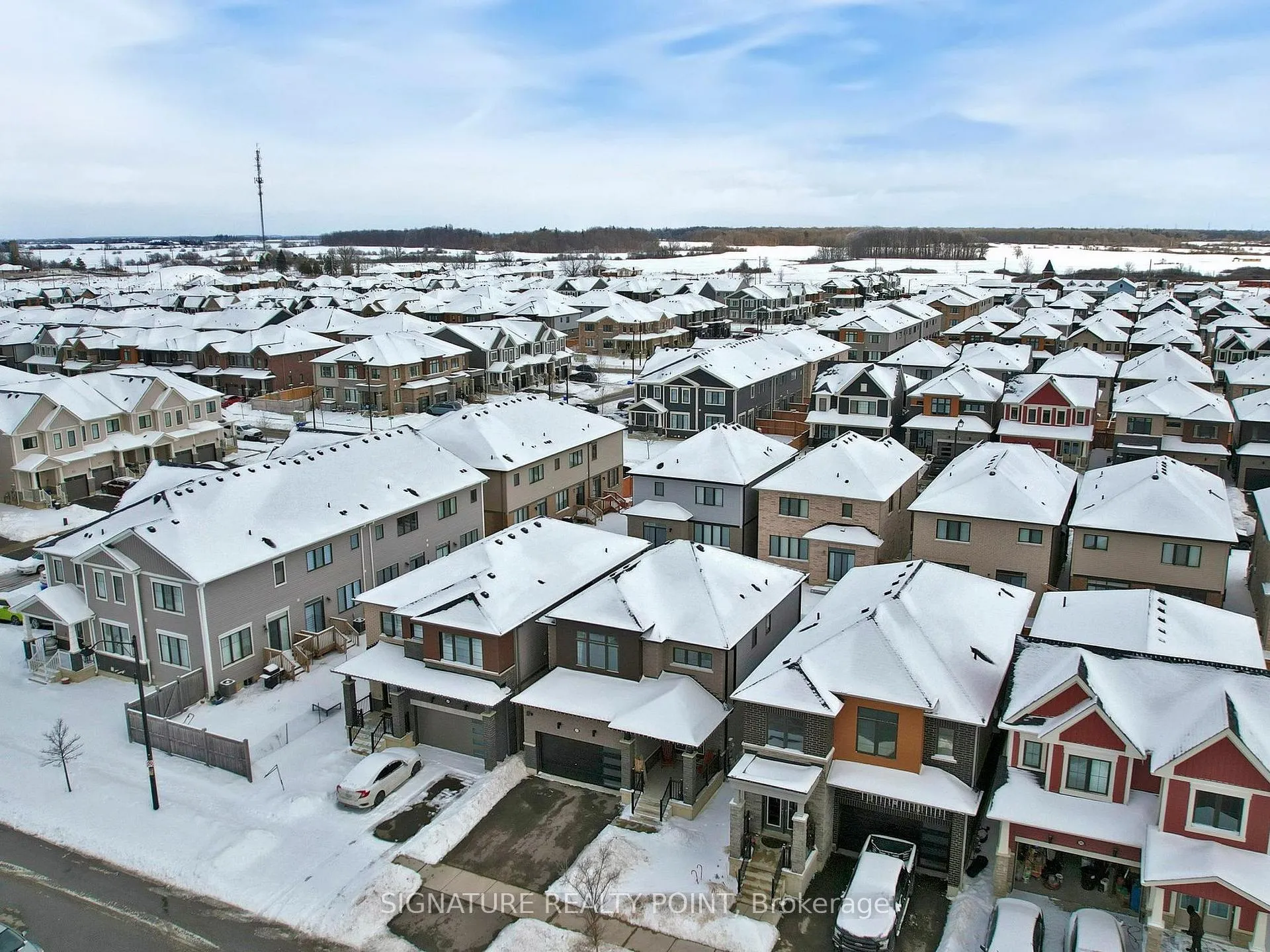 Photo 38 of 32 Whithorn Crescent, Haldimand — HOMEH