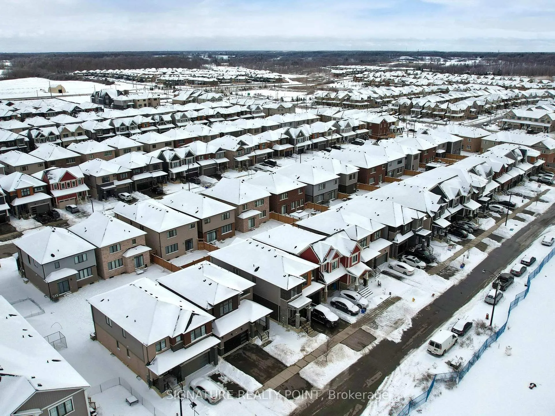 Photo 40 of 32 Whithorn Crescent, Haldimand — HOMEH