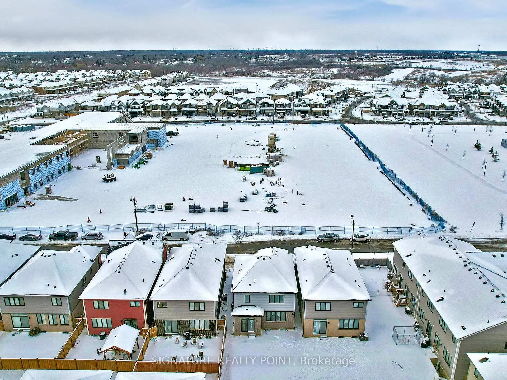 Photo 42 of 32 Whithorn Crescent, Haldimand — HOMEH