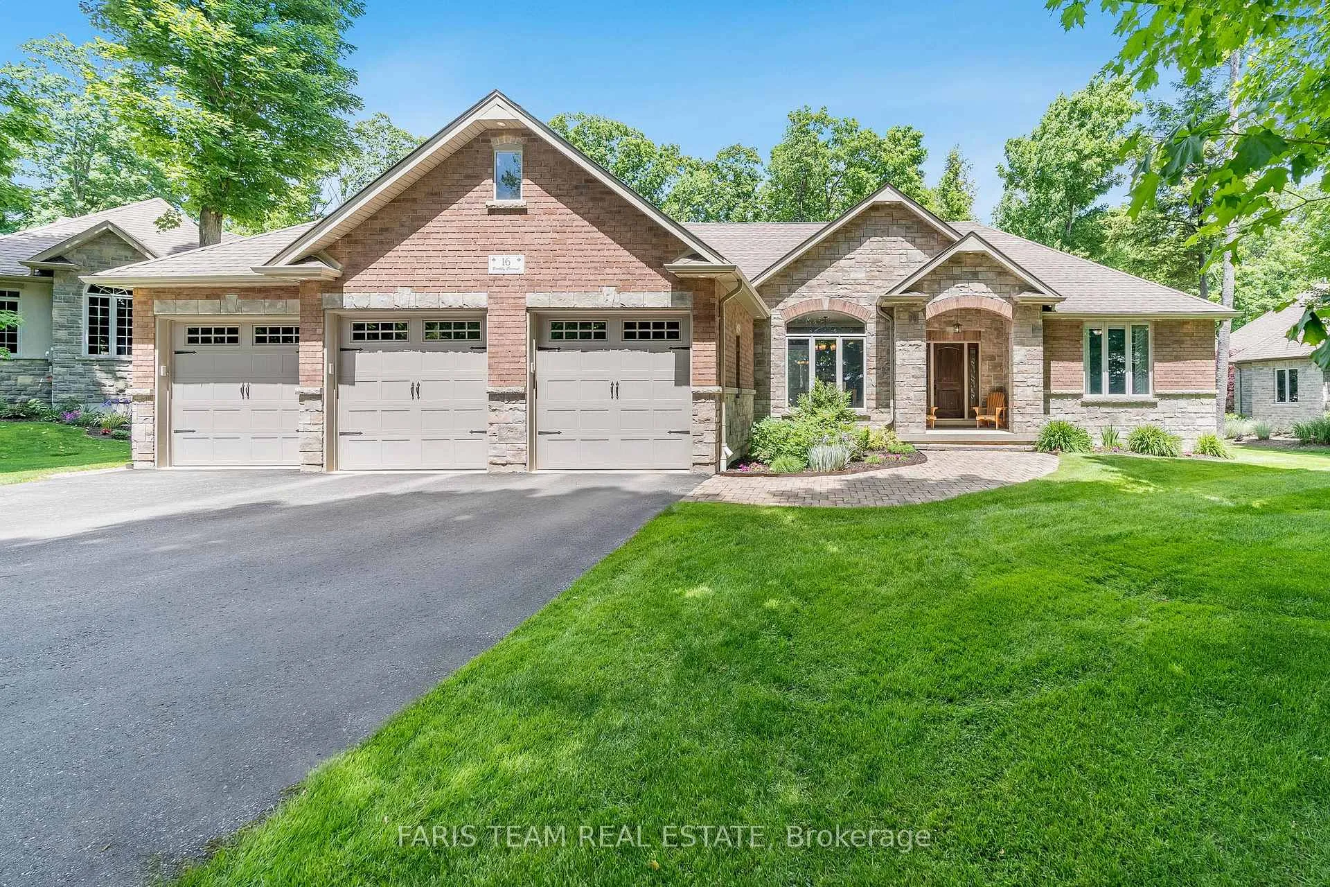 Photo 3 of 16 Boothby Crescent, Springwater, Minesing — HOMEH