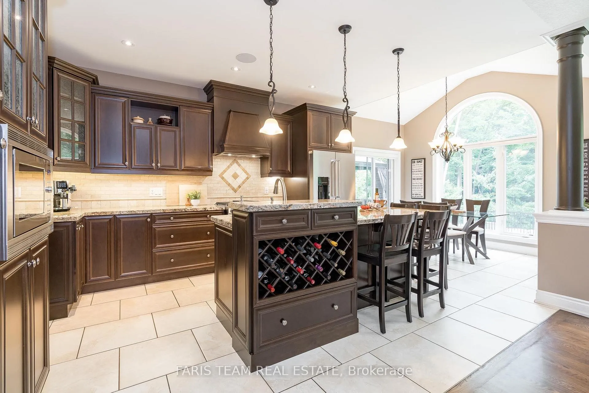 Photo 5 of 16 Boothby Crescent, Springwater, Minesing — HOMEH