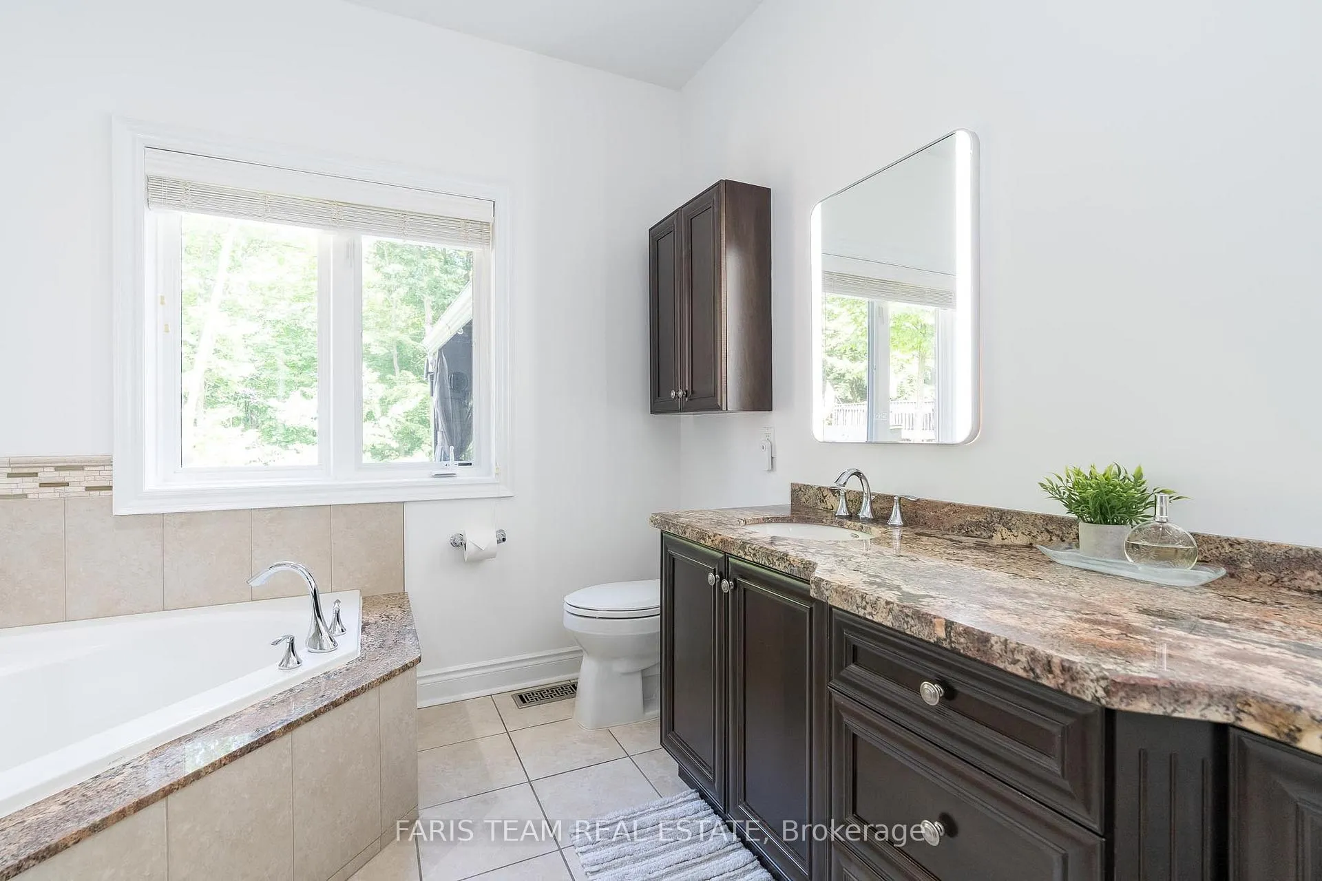 Photo 13 of 16 Boothby Crescent, Springwater, Minesing — HOMEH