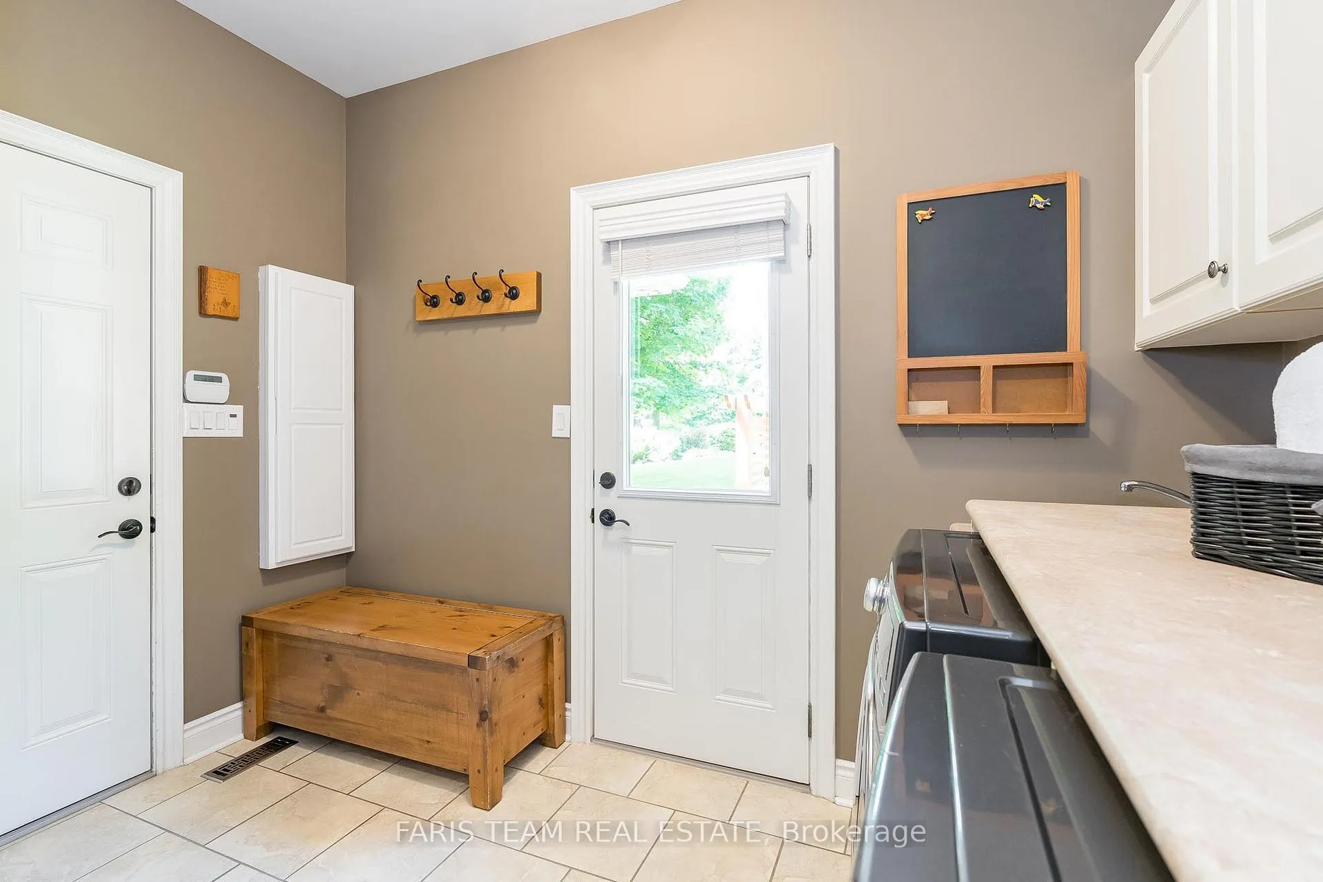 Photo 20 of 16 Boothby Crescent, Springwater, Minesing — HOMEH