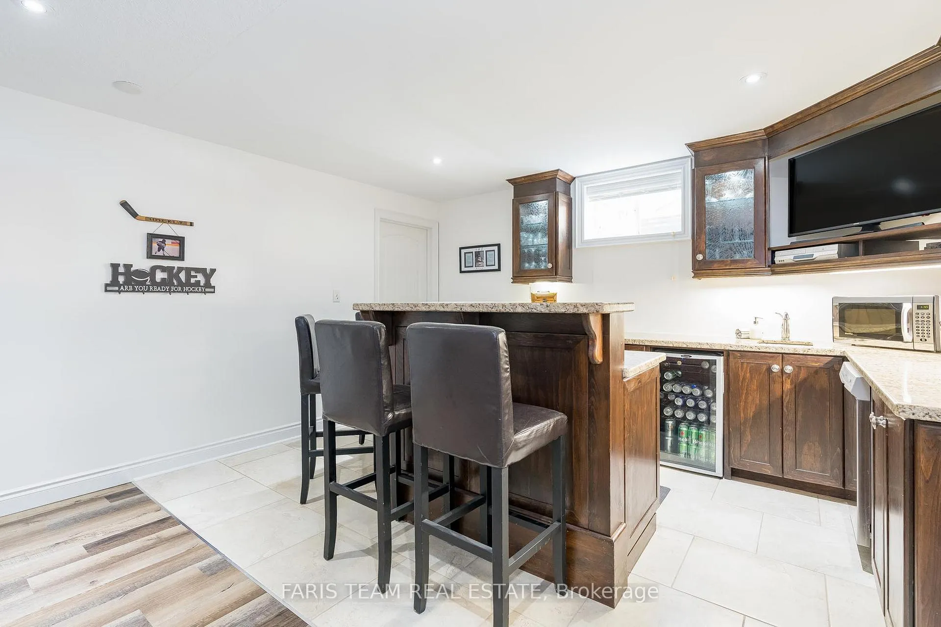 Photo 25 of 16 Boothby Crescent, Springwater, Minesing — HOMEH