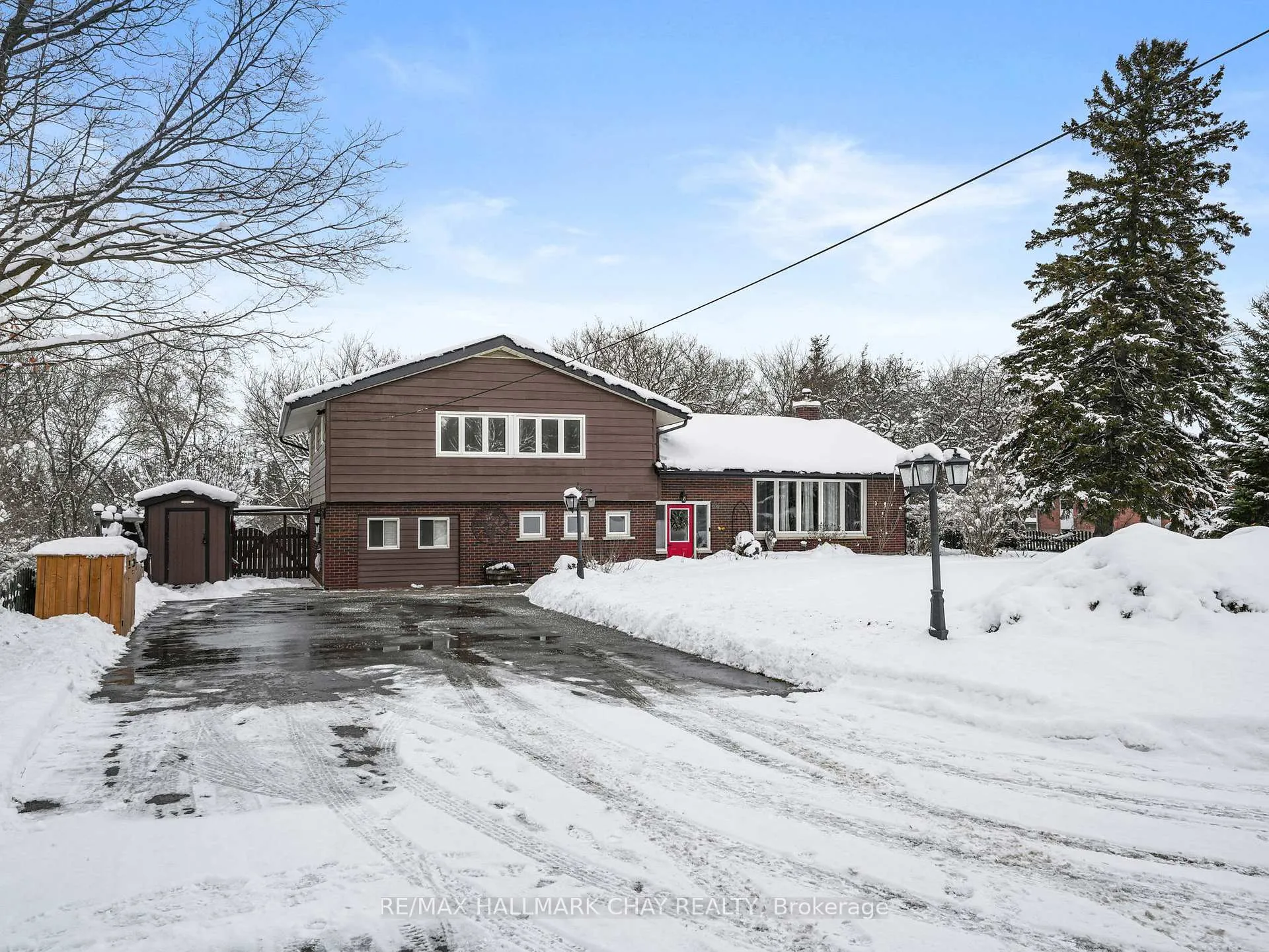 Photo 3 of 636 Victoria Street E, New Tecumseth, Rural New Tecumseth — HOMEH