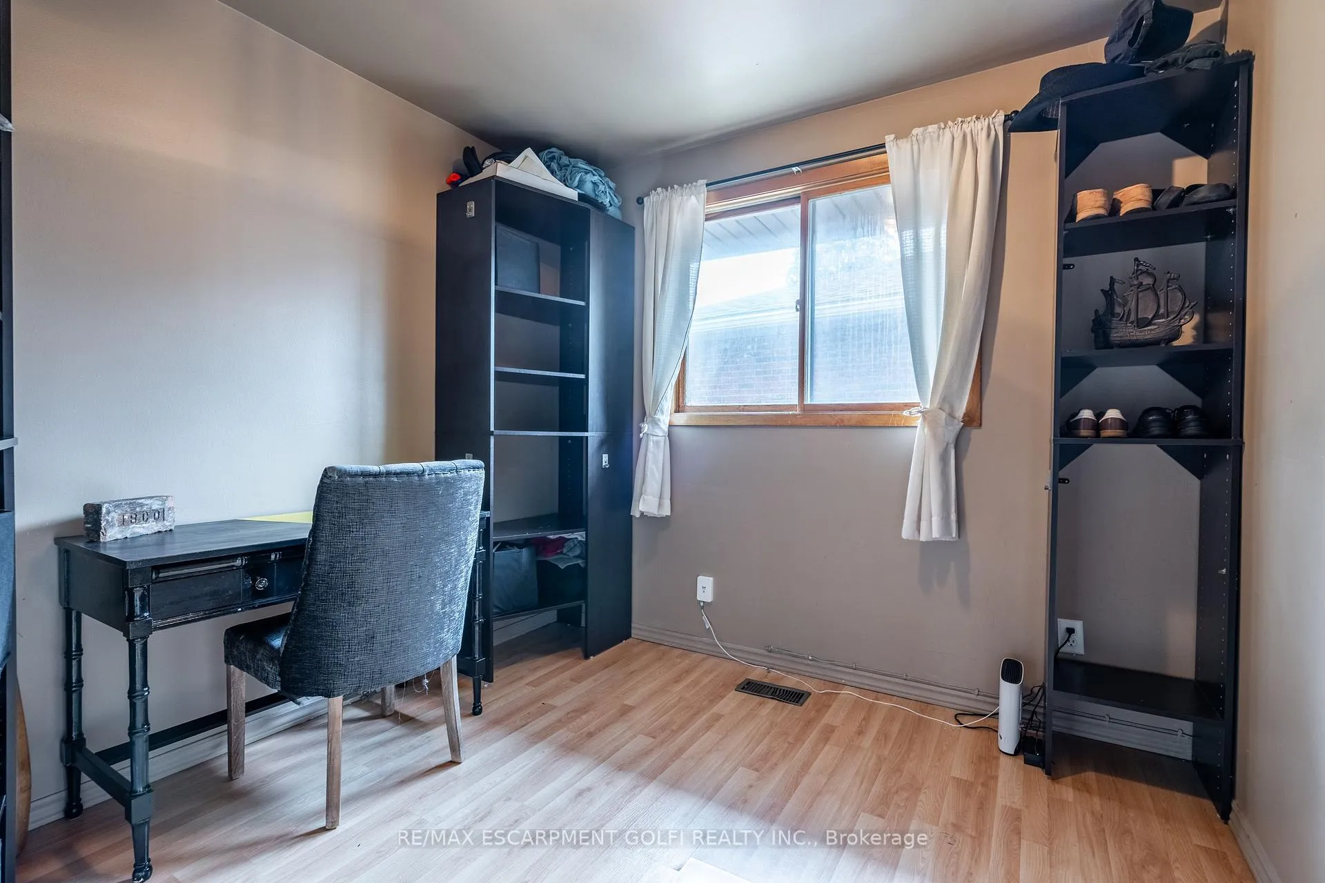 Photo 16 of 4 Harvard Avenue, Brantford — HOMEH