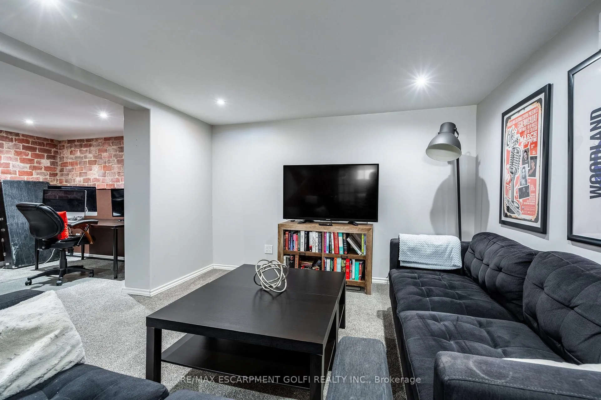 Photo 26 of 4 Harvard Avenue, Brantford — HOMEH