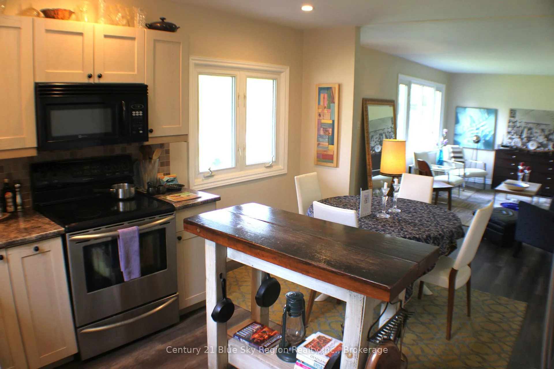 Photo 6 of 370 Elm Street, Powassan — HOMEH