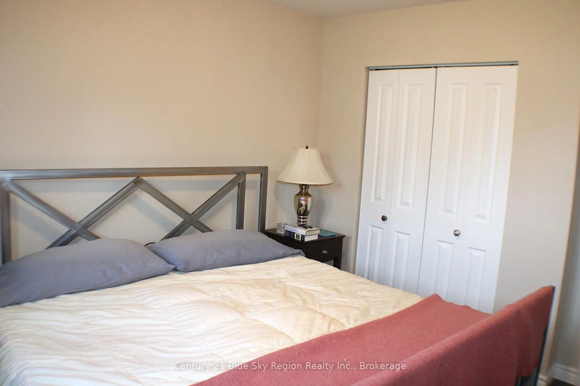 Photo 13 of 370 Elm Street, Powassan — HOMEH
