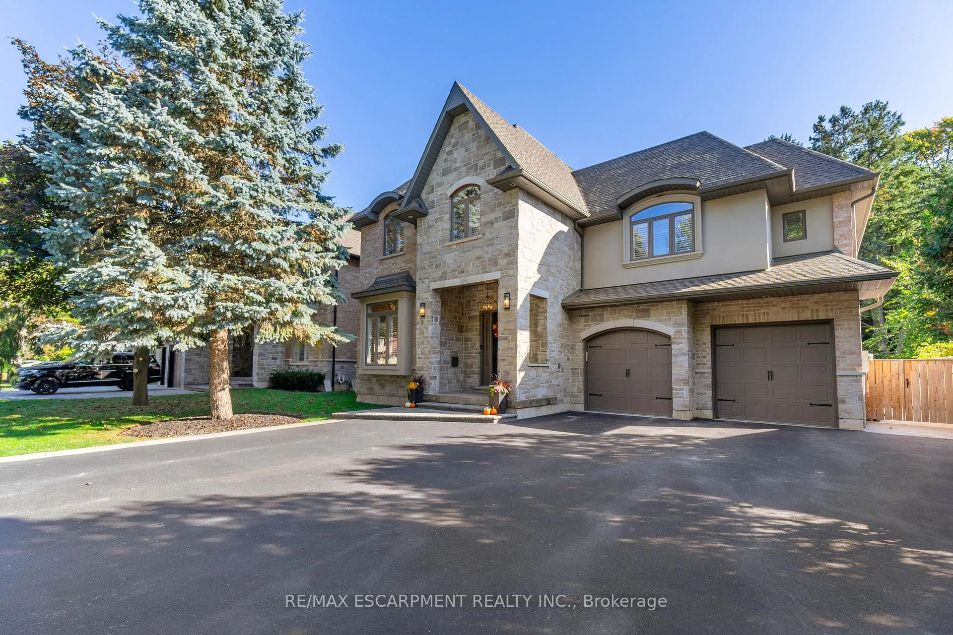 Photo 1 of 169 Orchard Drive, Hamilton, Ancaster — HOMEH