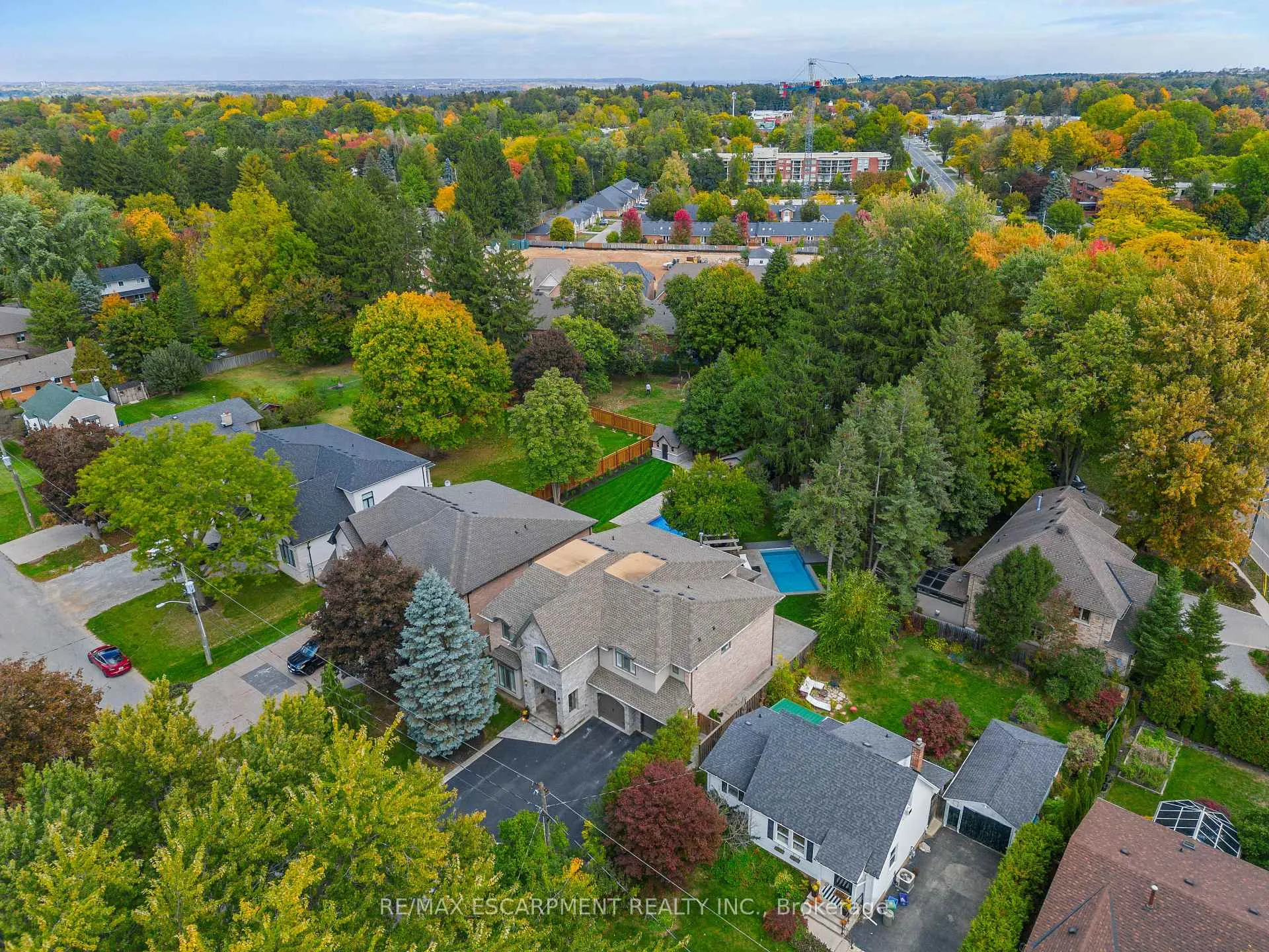 Photo 4 of 169 Orchard Drive, Hamilton, Ancaster — HOMEH