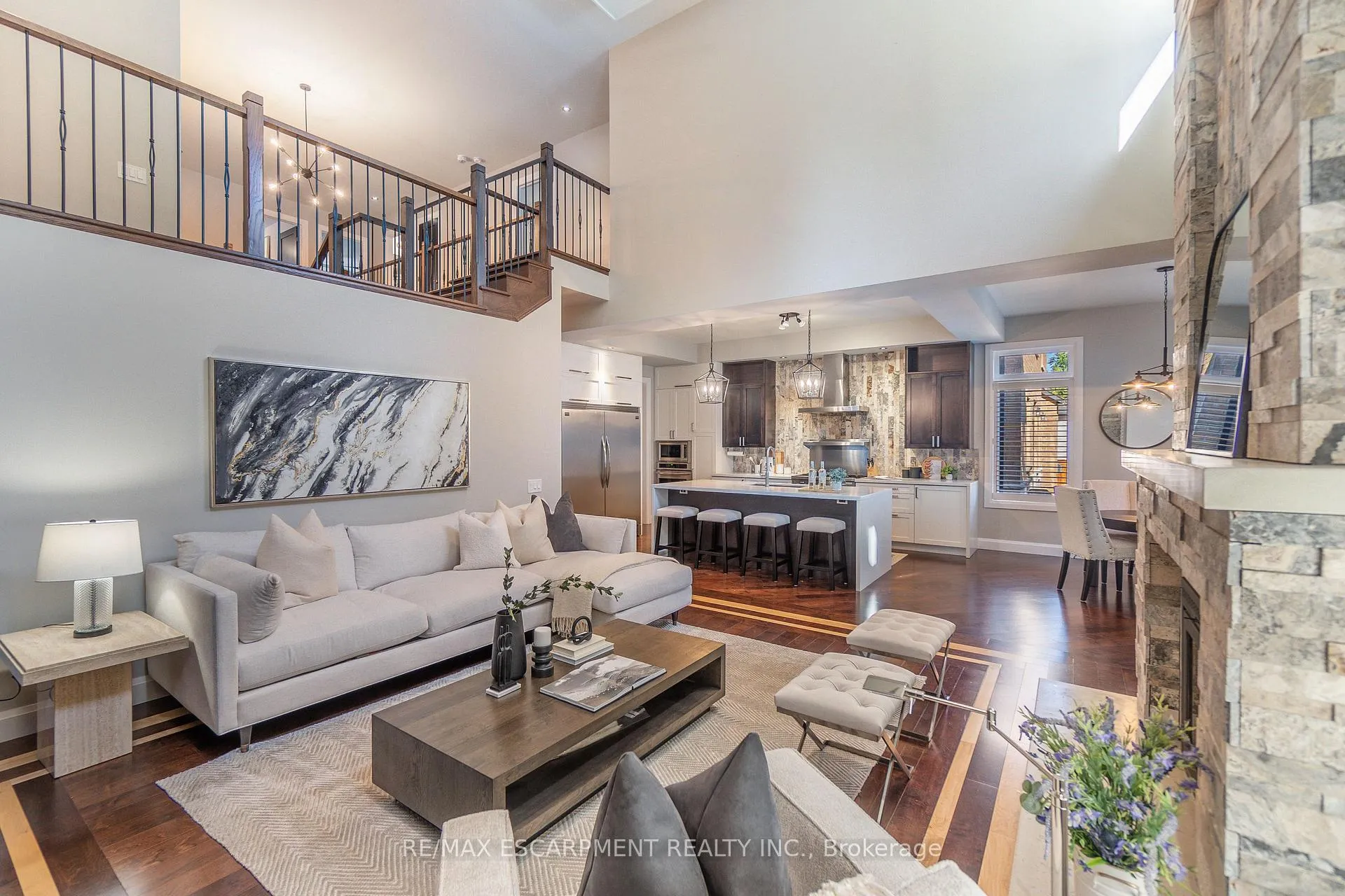 Photo 12 of 169 Orchard Drive, Hamilton, Ancaster — HOMEH
