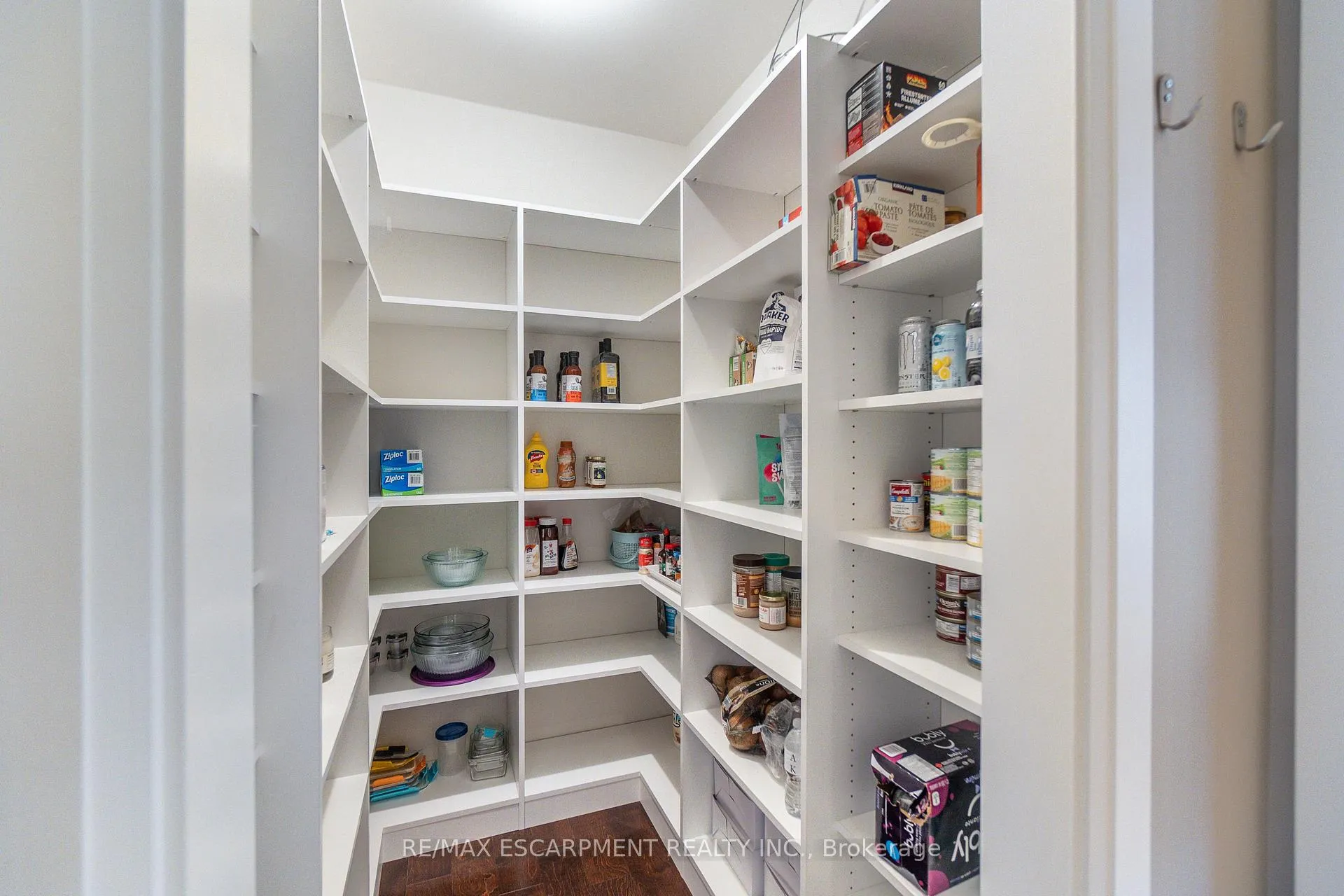 Photo 14 of 169 Orchard Drive, Hamilton, Ancaster — HOMEH