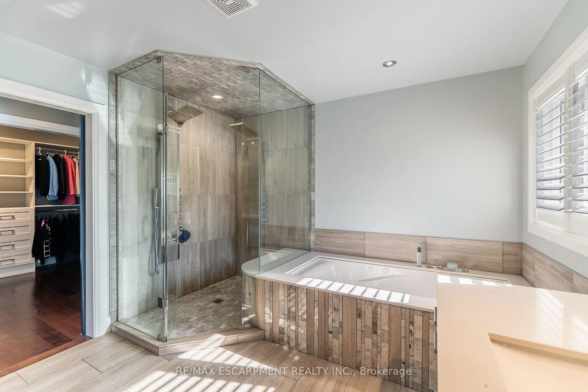 Photo 20 of 169 Orchard Drive, Hamilton, Ancaster — HOMEH