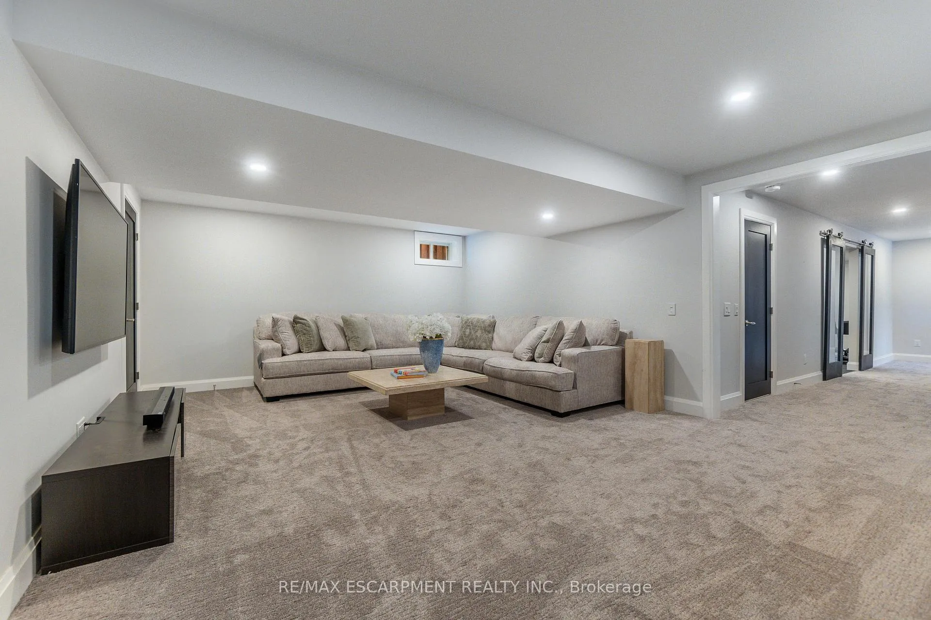 Photo 35 of 169 Orchard Drive, Hamilton, Ancaster — HOMEH