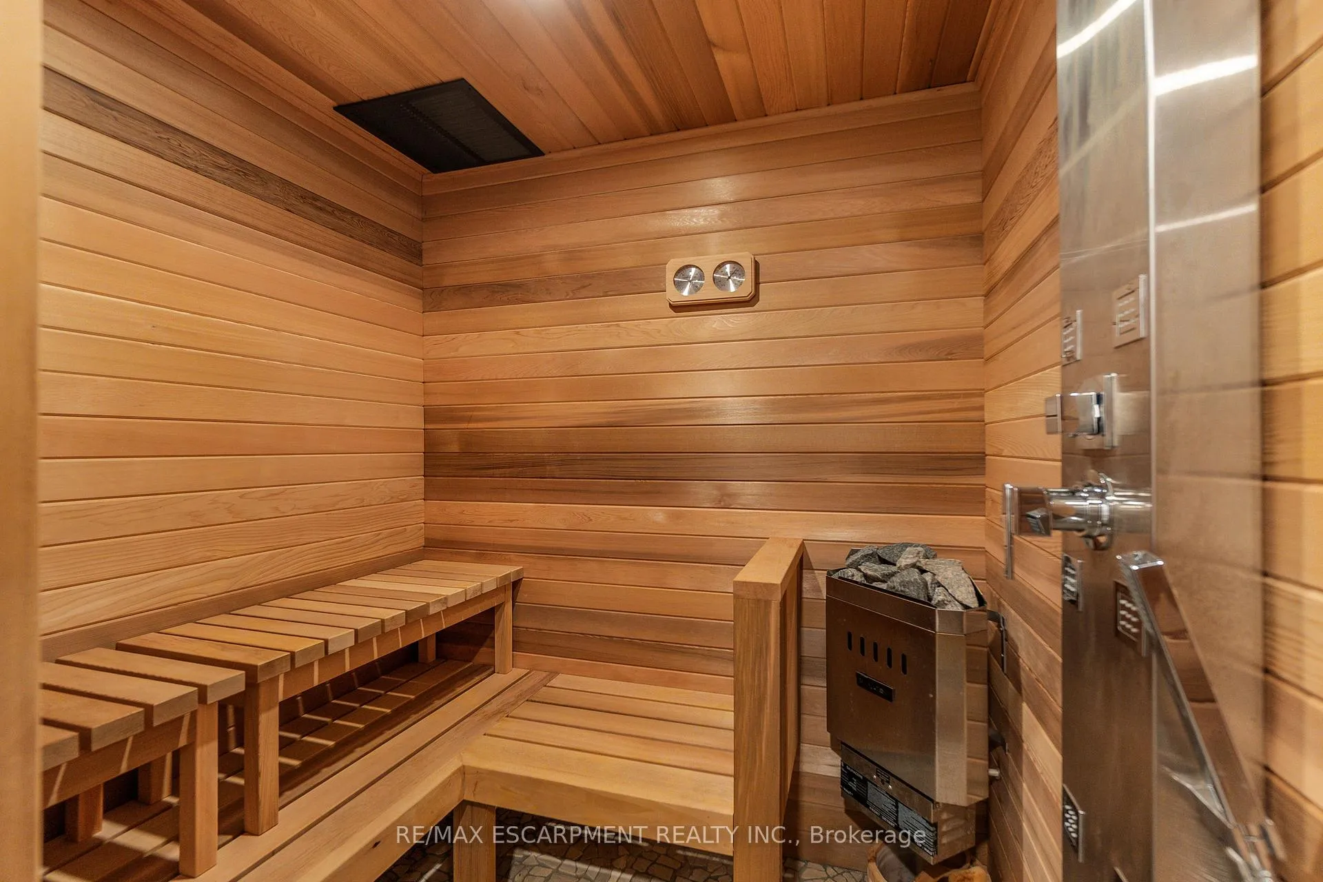 Photo 41 of 169 Orchard Drive, Hamilton, Ancaster — HOMEH