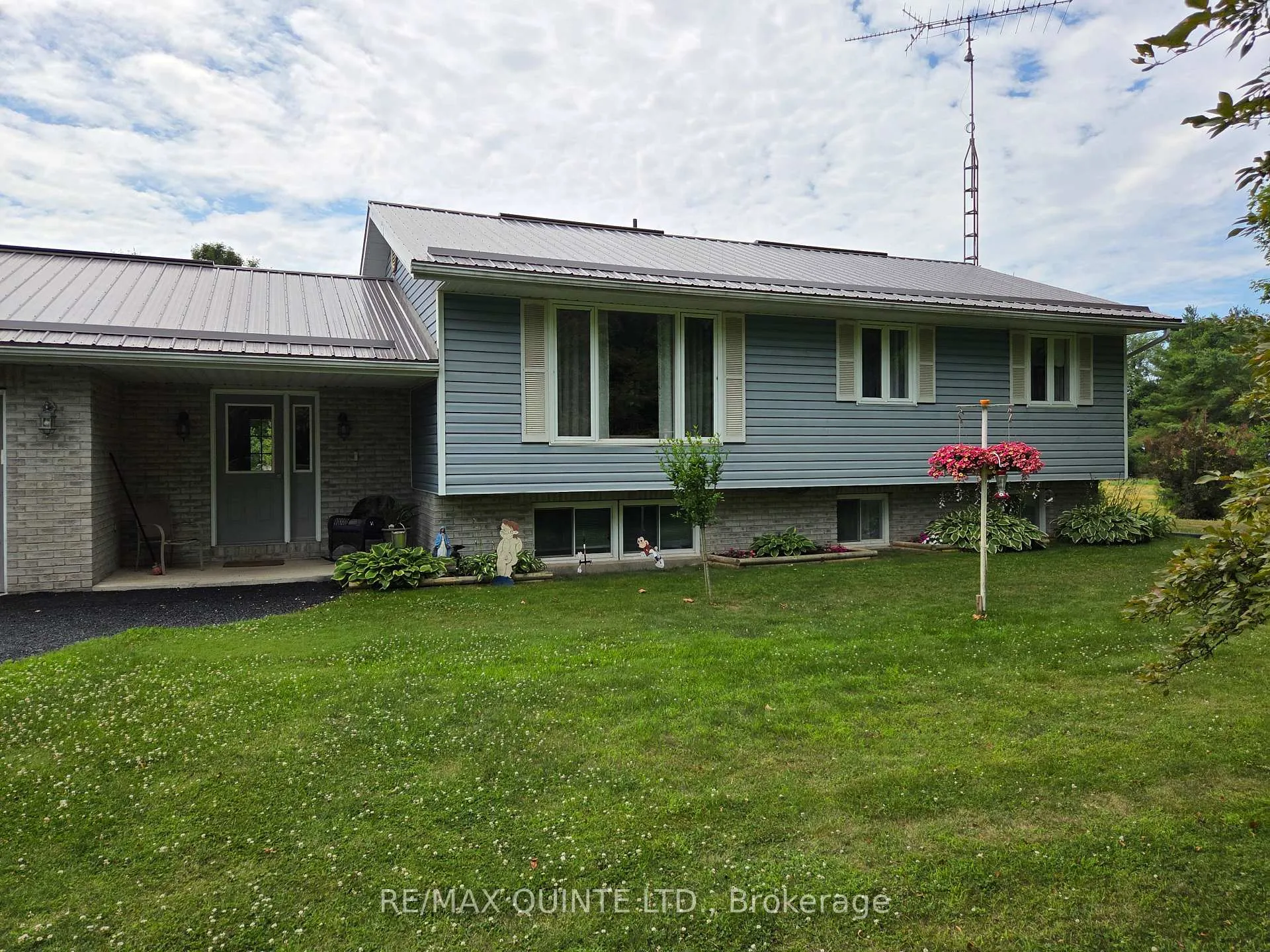 Photo 2 of 89 Johnston Road W, Tweed — HOMEH