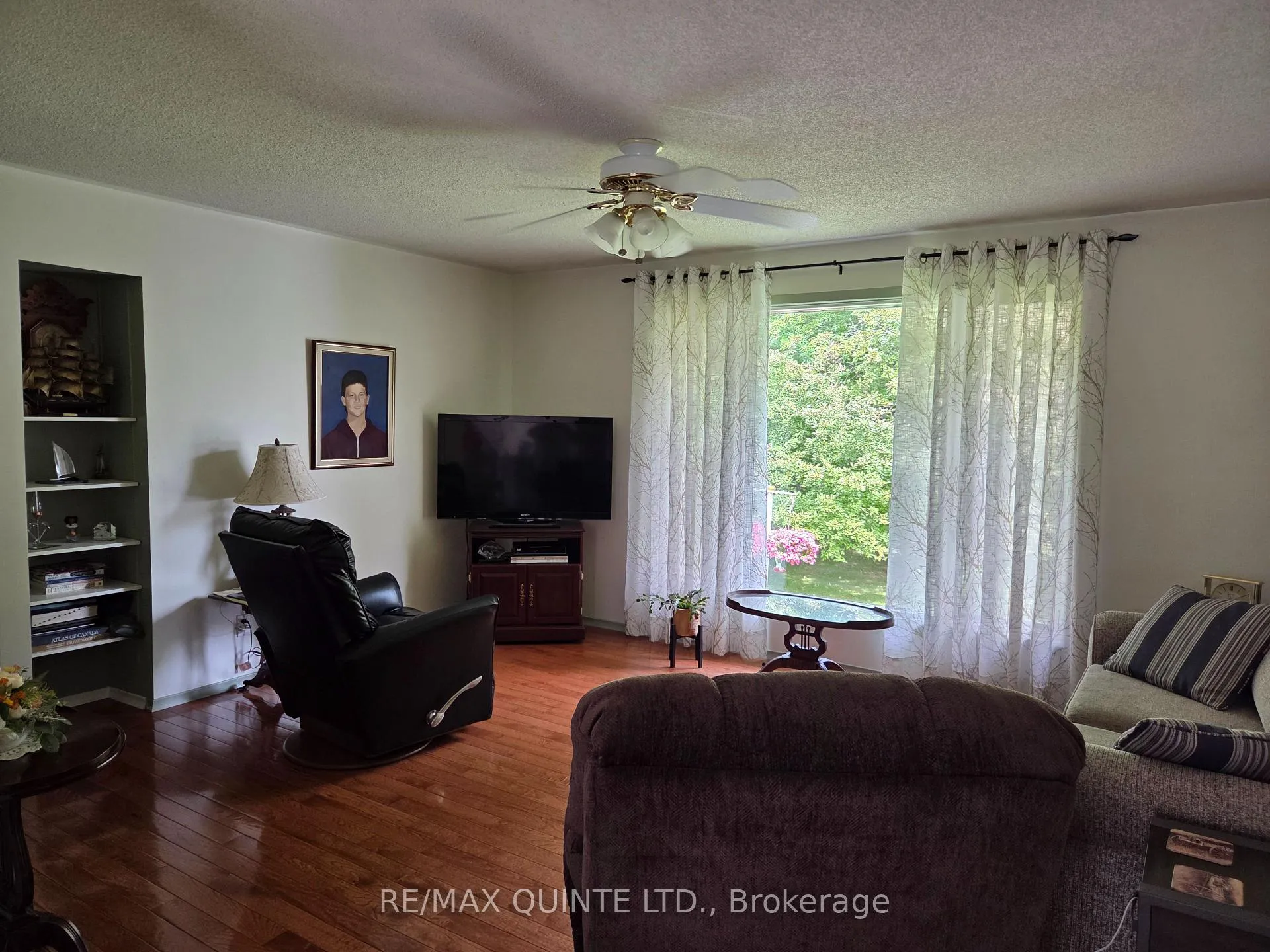 Photo 4 of 89 Johnston Road W, Tweed — HOMEH