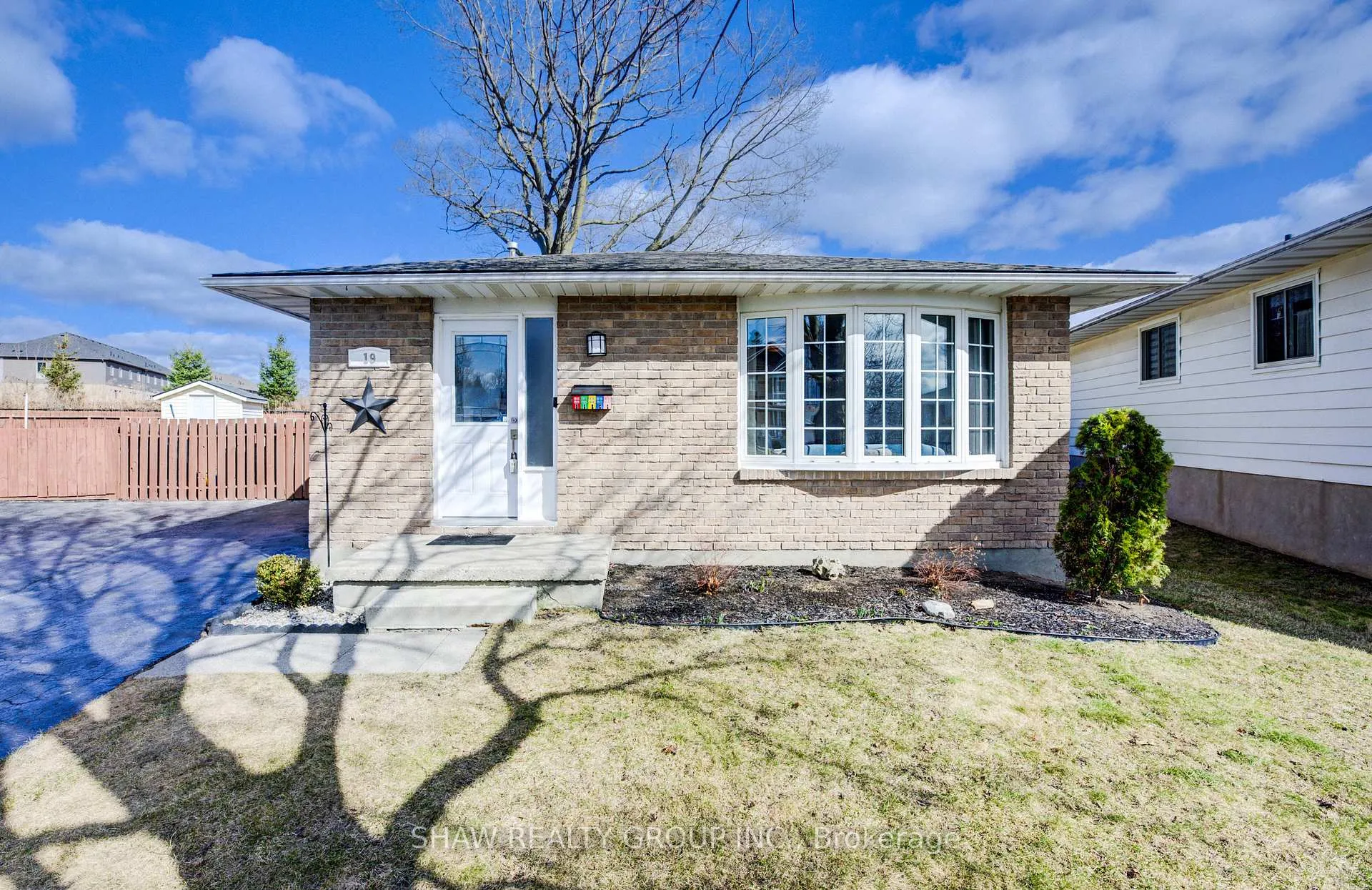 Photo 2 of 19 Sekura Place, Cambridge, Greenway-Chaplin — HOMEH