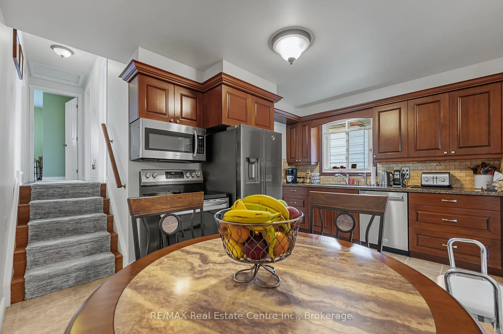 Photo 7 of 127 Toynbee Crescent, Kitchener — HOMEH