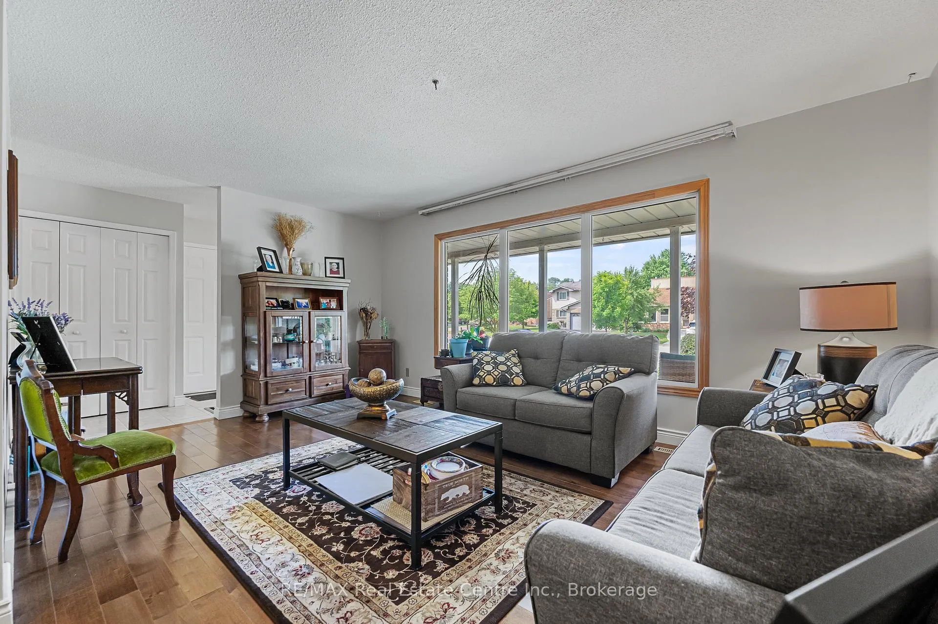 Photo 11 of 127 Toynbee Crescent, Kitchener — HOMEH