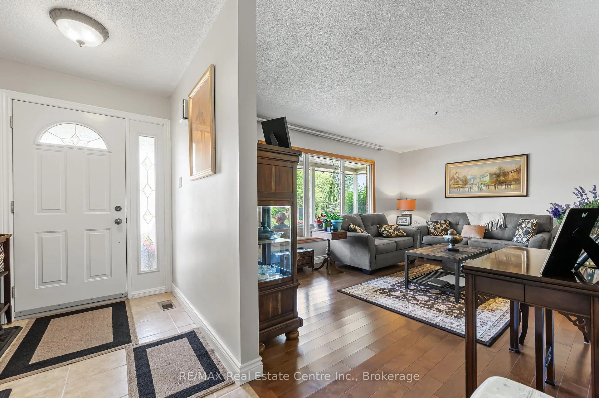 Photo 13 of 127 Toynbee Crescent, Kitchener — HOMEH