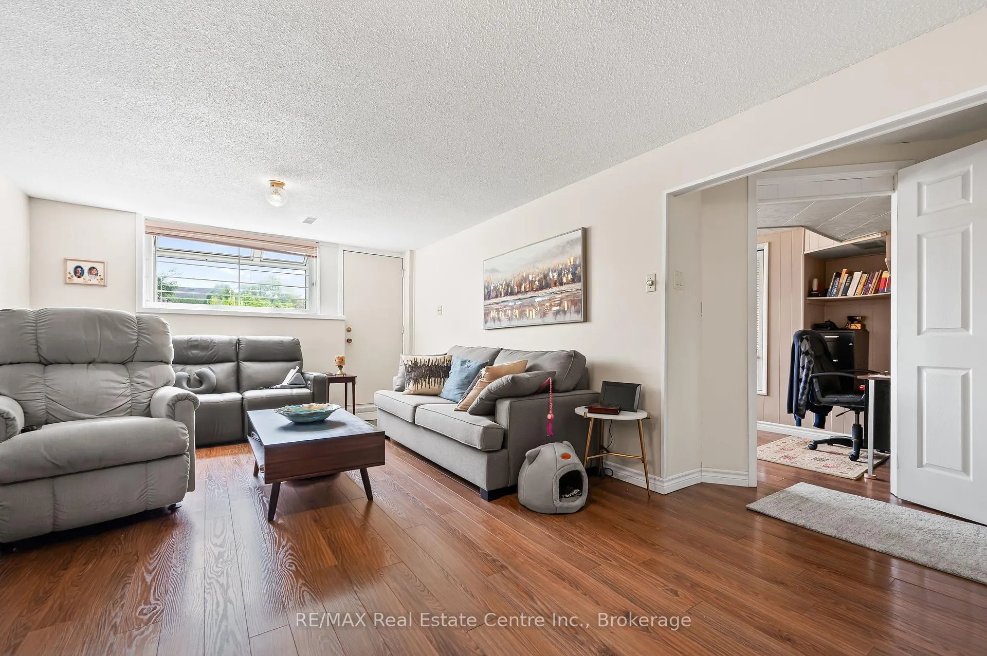 Photo 22 of 127 Toynbee Crescent, Kitchener — HOMEH