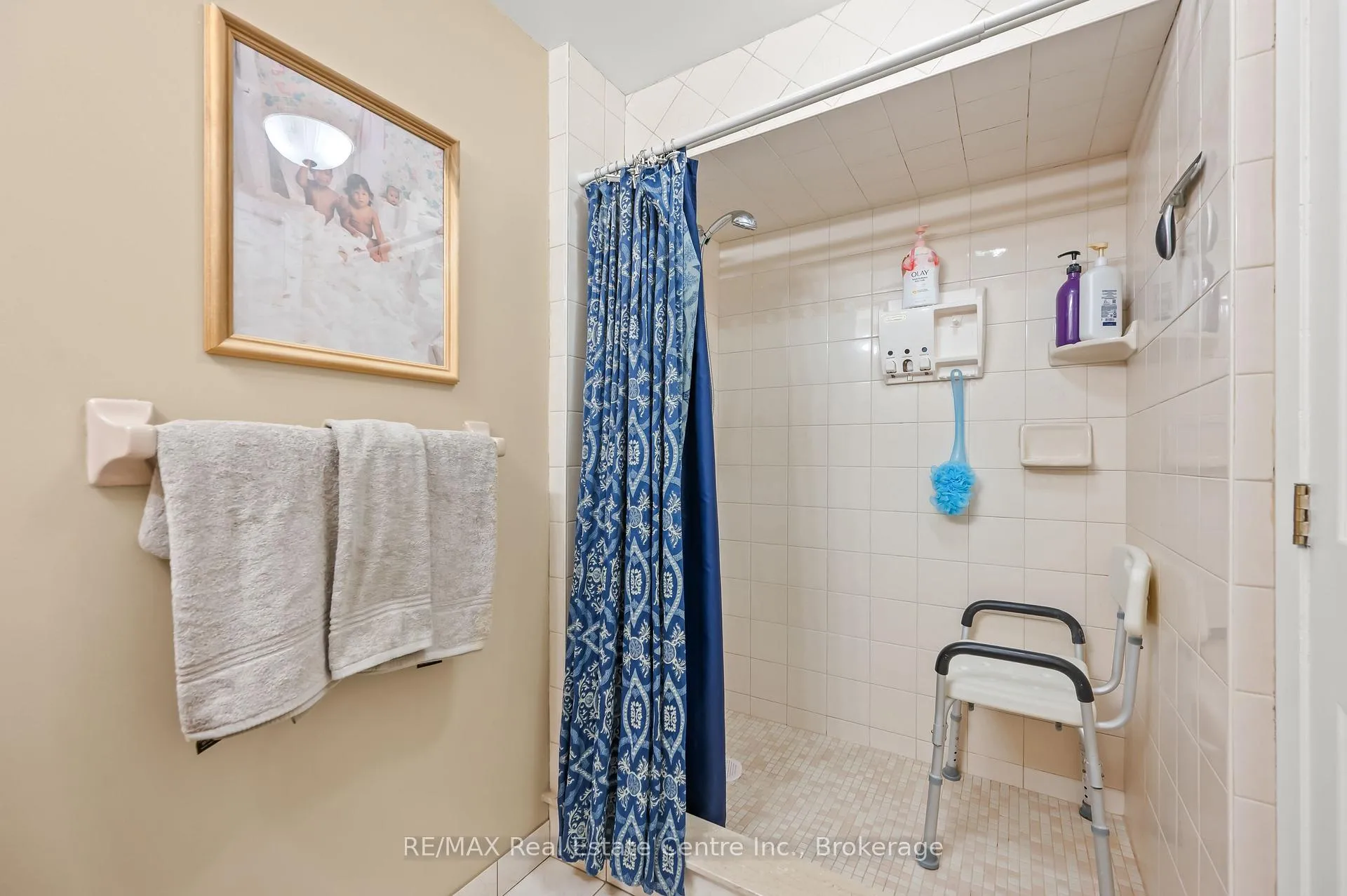 Photo 28 of 127 Toynbee Crescent, Kitchener — HOMEH