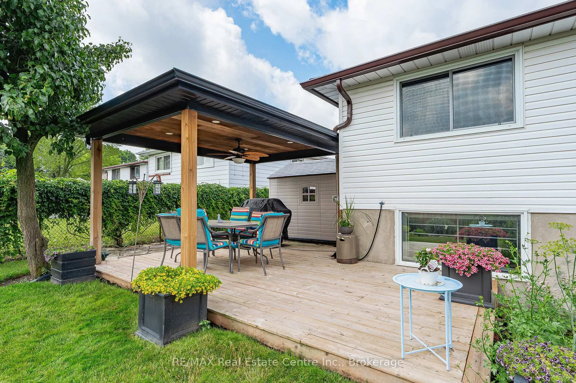 Photo 33 of 127 Toynbee Crescent, Kitchener — HOMEH
