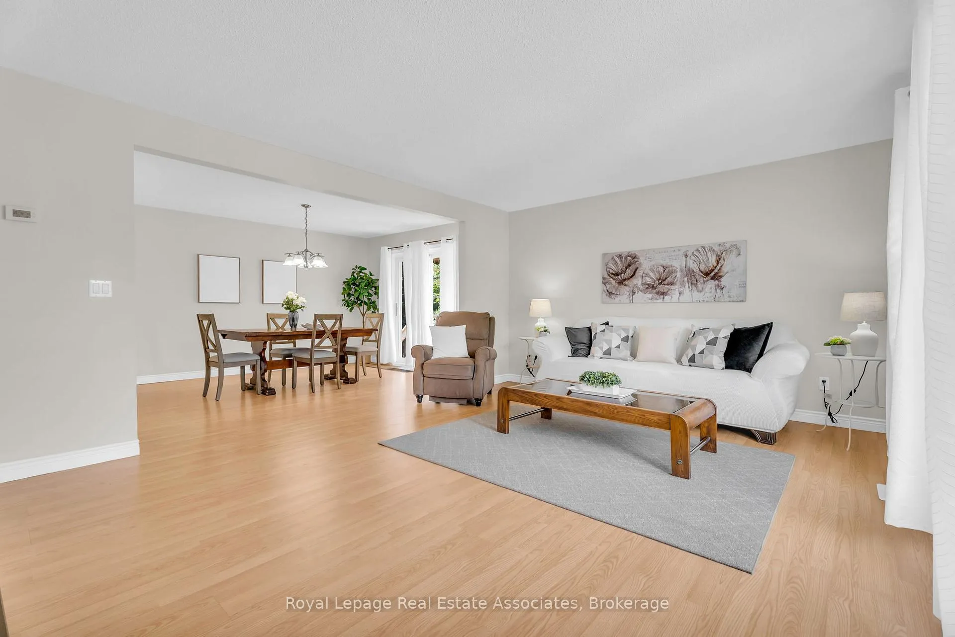 Photo 14 of 69 George Avenue, Wasaga Beach — HOMEH