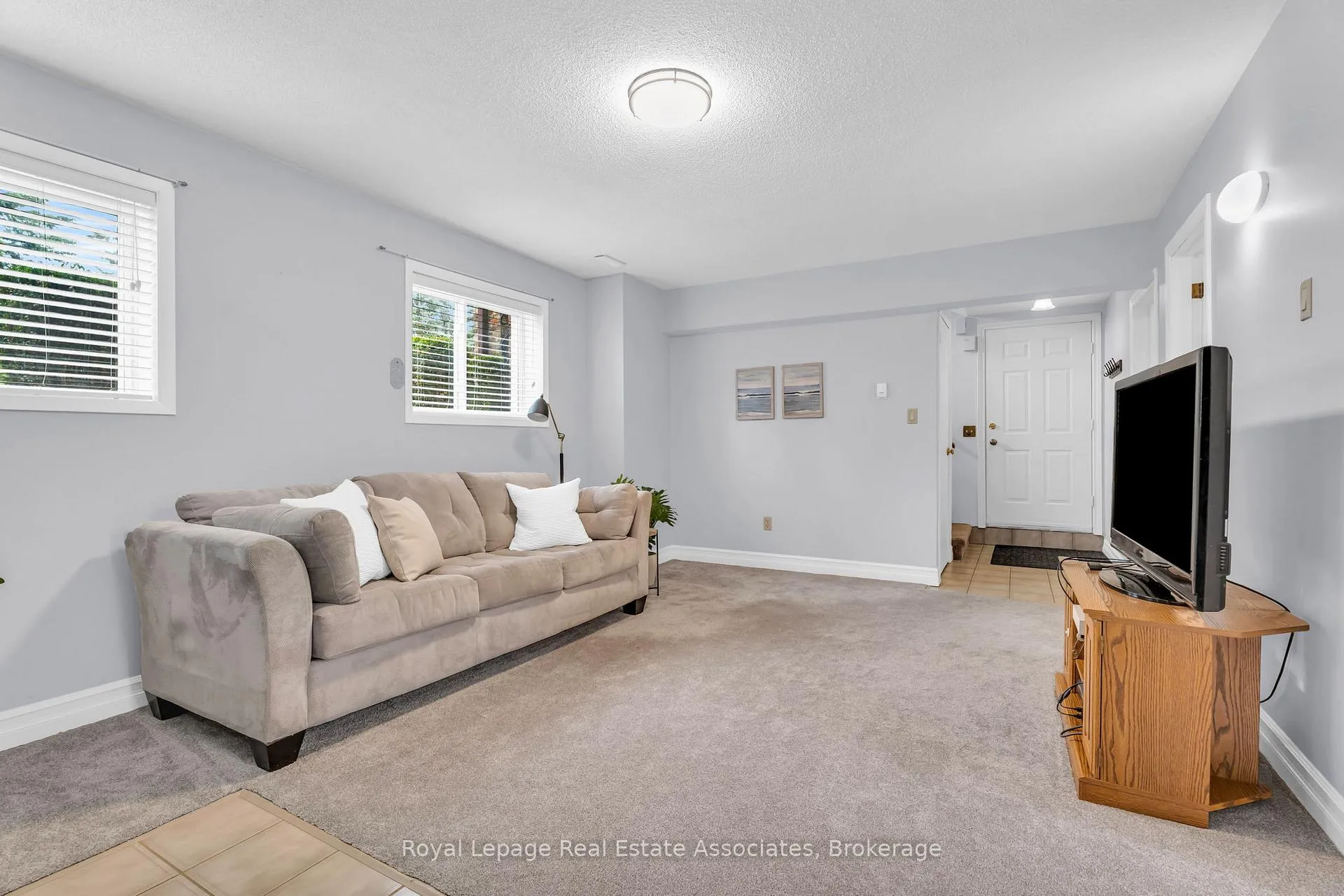Photo 32 of 69 George Avenue, Wasaga Beach — HOMEH