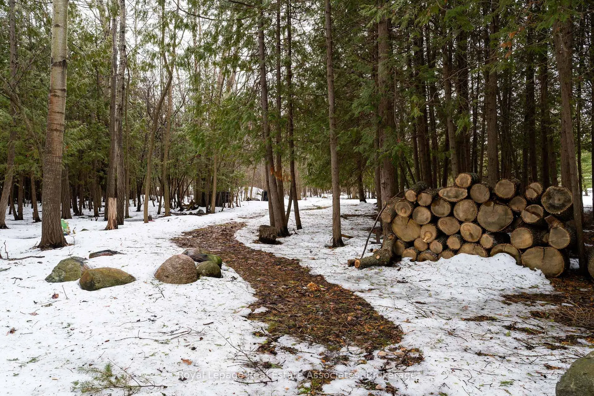 Photo 38 of 69 George Avenue, Wasaga Beach — HOMEH
