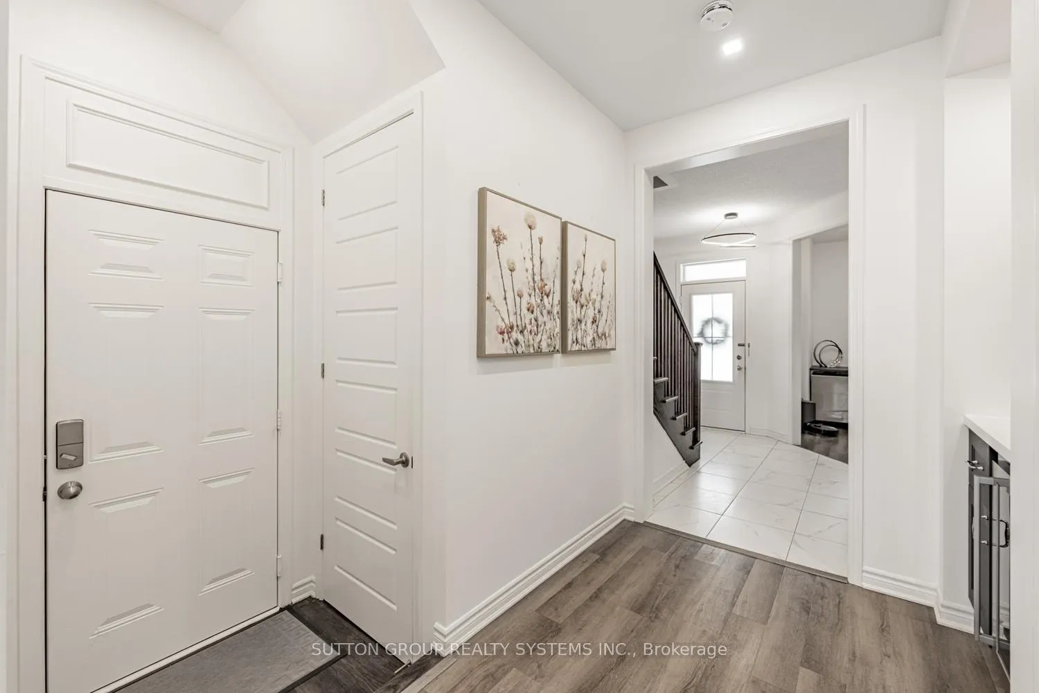 Photo 5 of 966 Cherry Court, Milton, Cobban — HOMEH