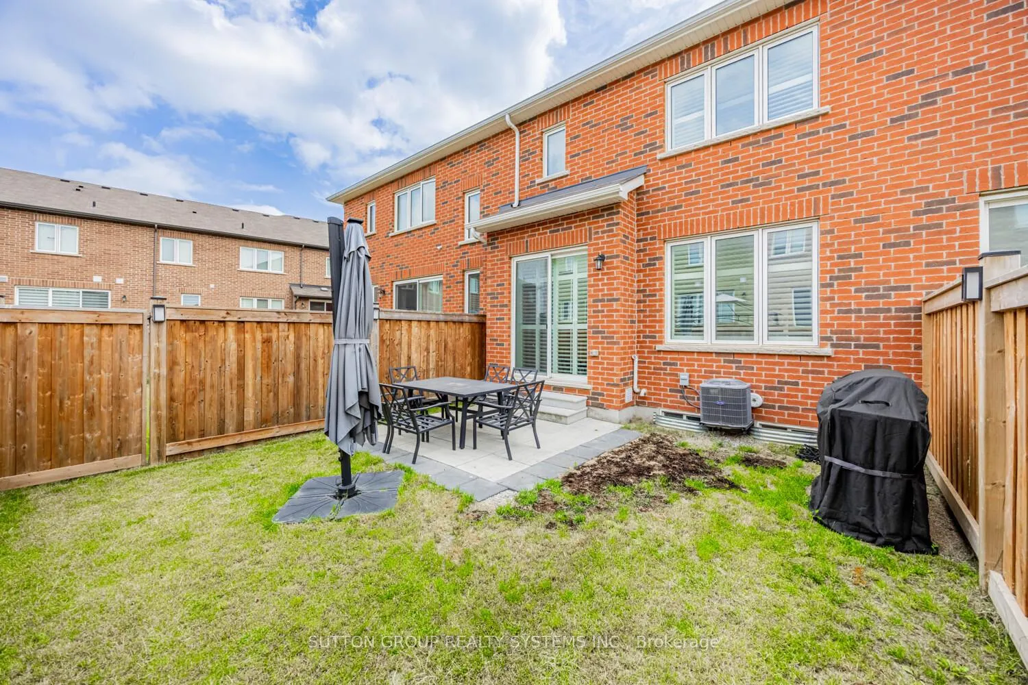 Photo 28 of 966 Cherry Court, Milton, Cobban — HOMEH