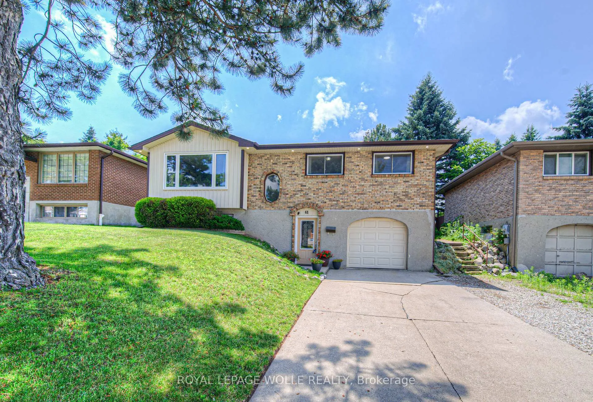 Photo 1 of 61 Bluerock Crescent, Cambridge — HOMEH