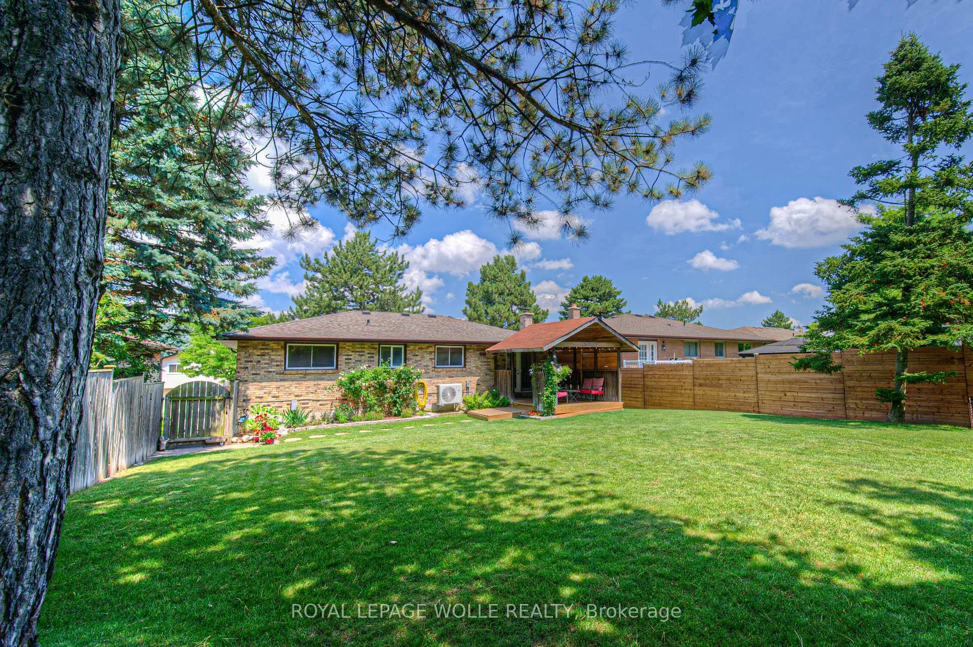 Photo 30 of 61 Bluerock Crescent, Cambridge — HOMEH