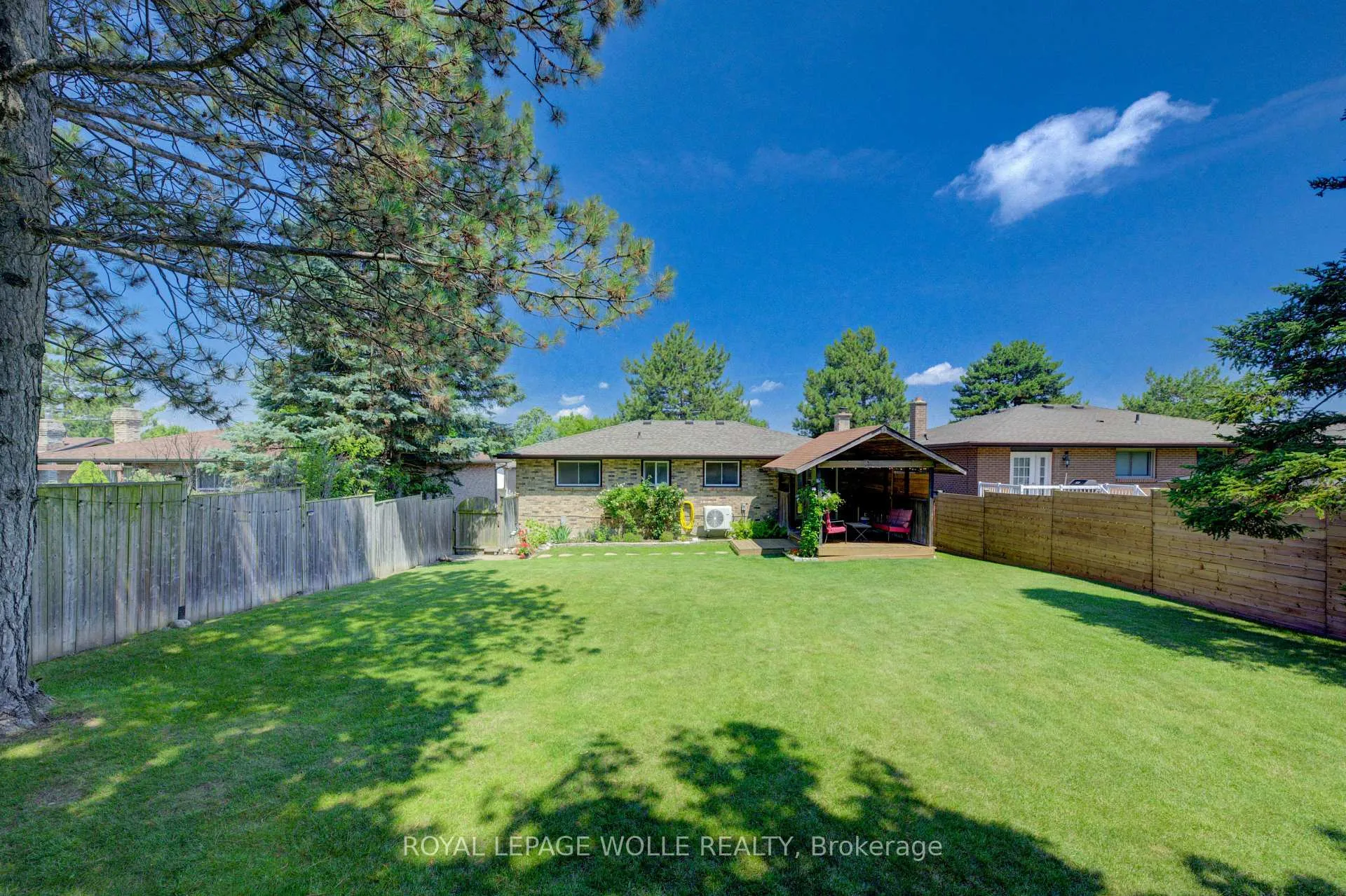 Photo 38 of 61 Bluerock Crescent, Cambridge — HOMEH