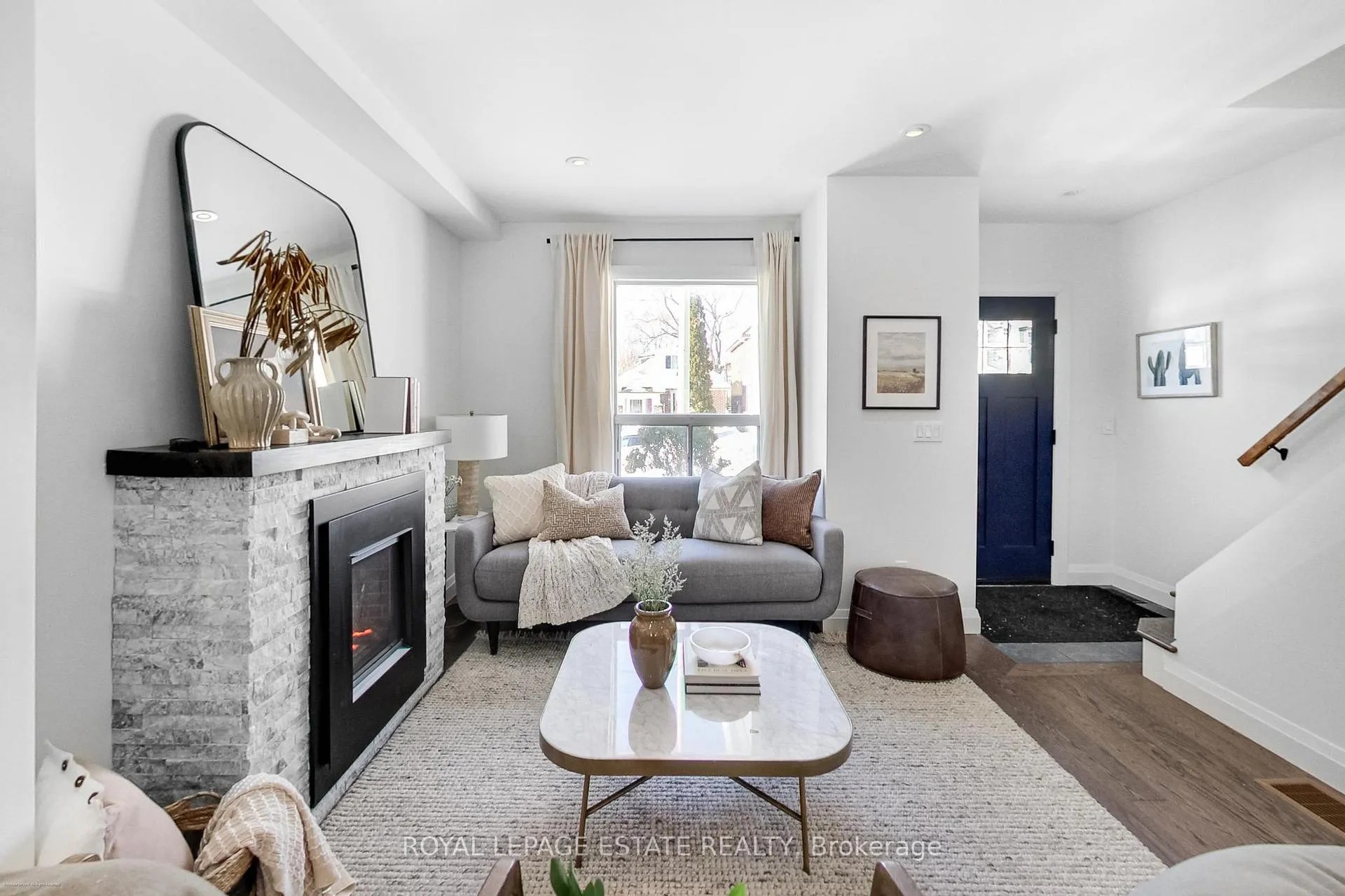 Photo 4 of 25 Coleridge Avenue, Toronto, Woodbine-Lumsden — HOMEH