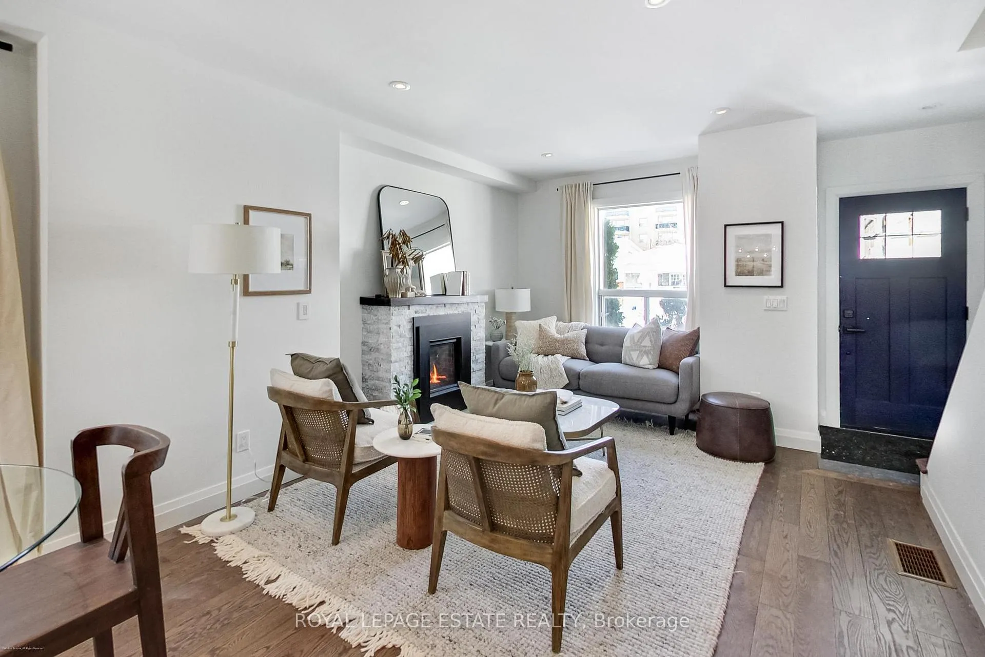 Photo 6 of 25 Coleridge Avenue, Toronto, Woodbine-Lumsden — HOMEH