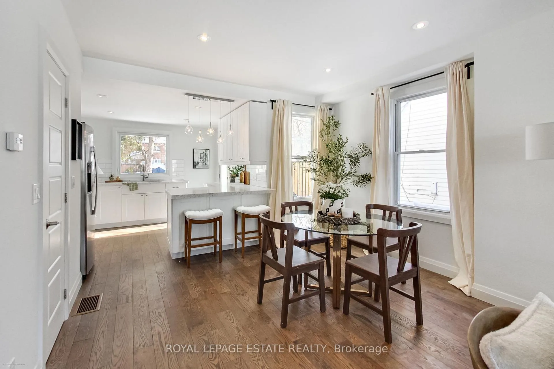 Photo 7 of 25 Coleridge Avenue, Toronto, Woodbine-Lumsden — HOMEH