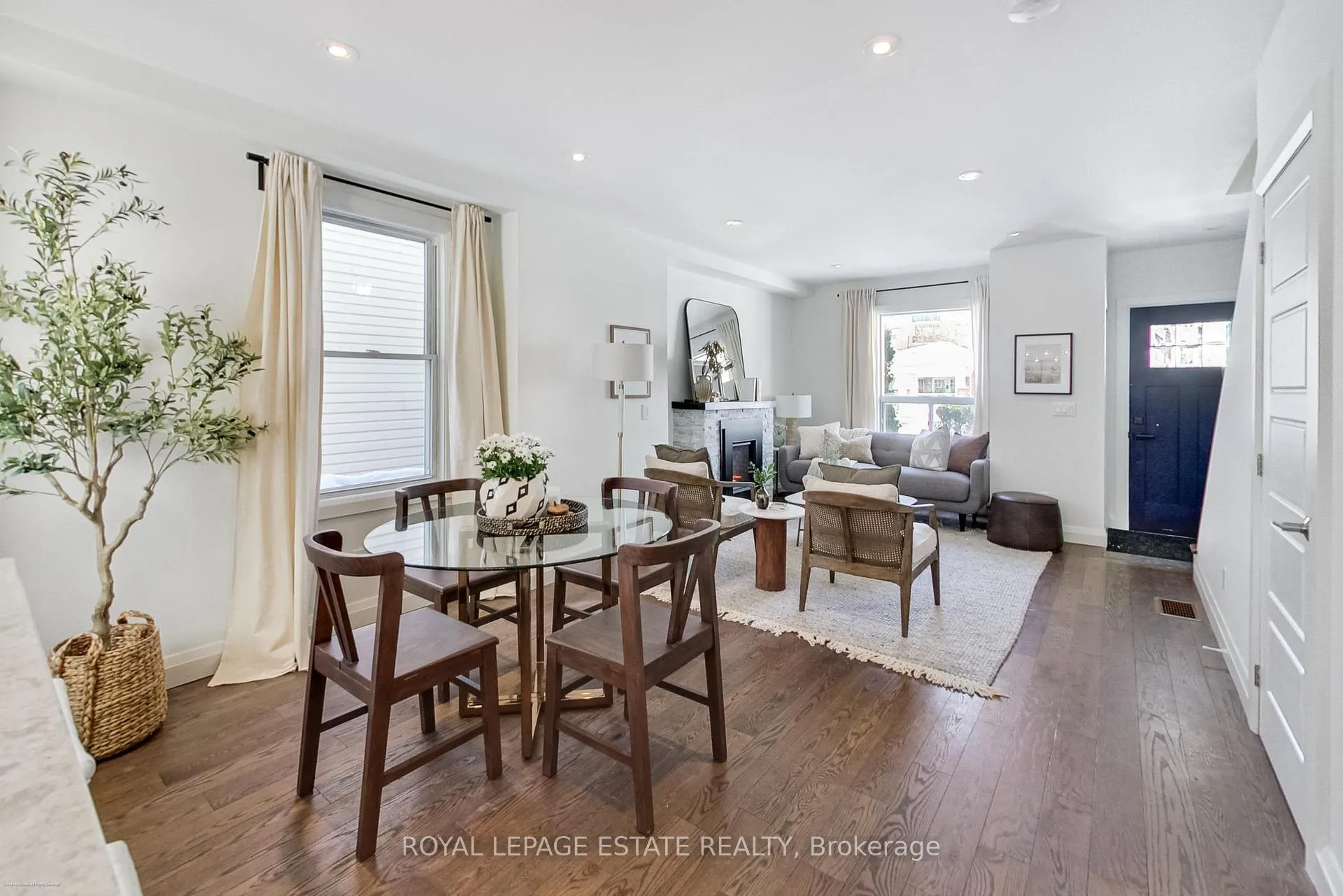 Photo 9 of 25 Coleridge Avenue, Toronto, Woodbine-Lumsden — HOMEH