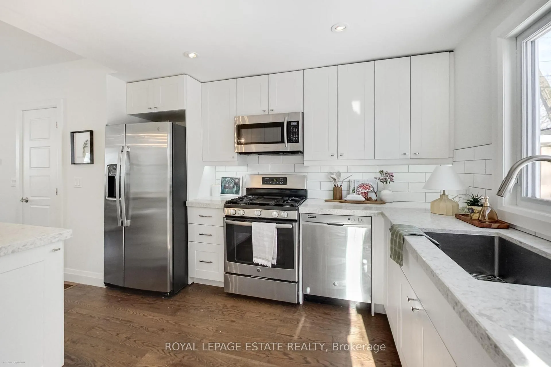 Photo 12 of 25 Coleridge Avenue, Toronto, Woodbine-Lumsden — HOMEH