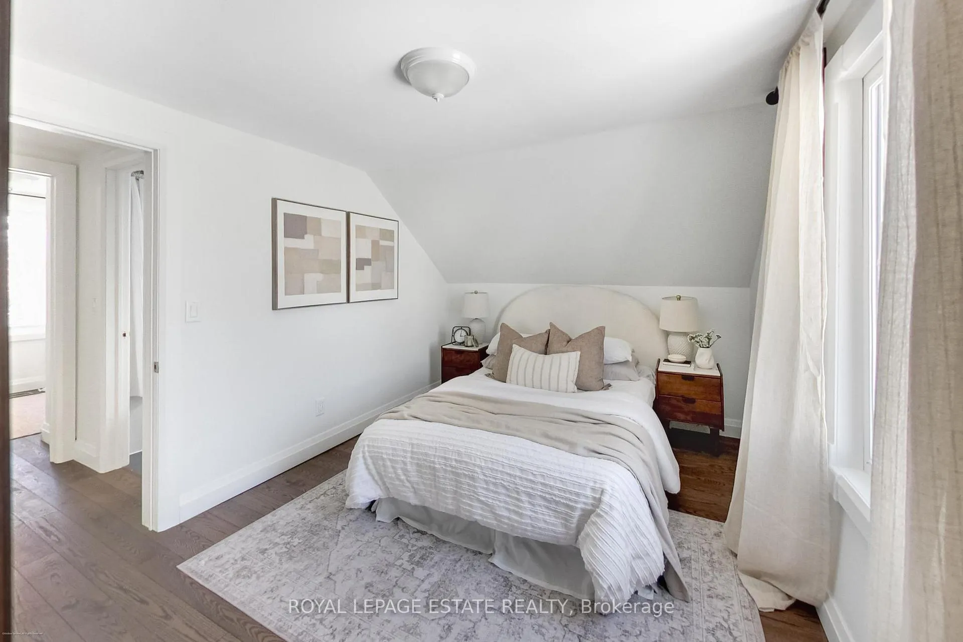 Photo 19 of 25 Coleridge Avenue, Toronto, Woodbine-Lumsden — HOMEH