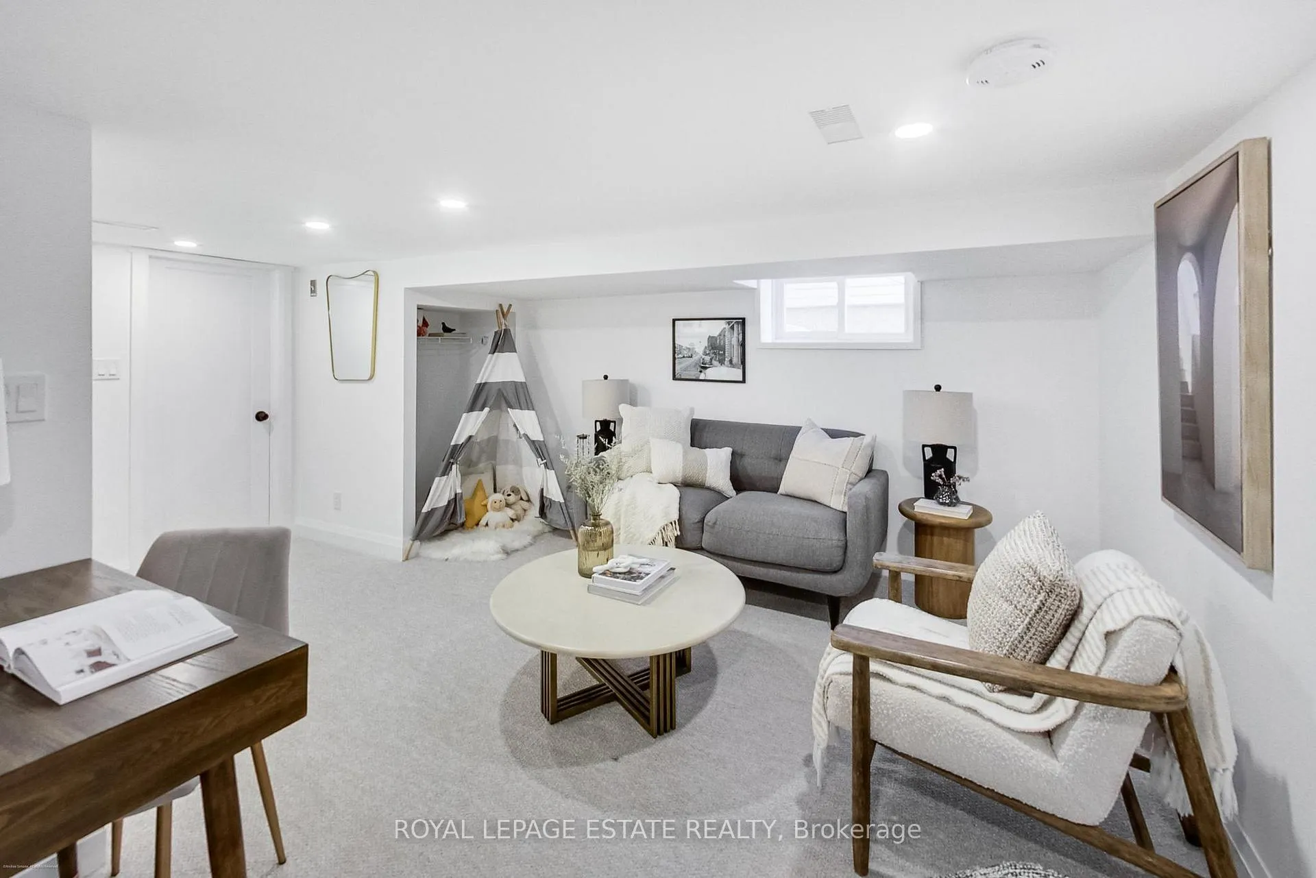 Photo 22 of 25 Coleridge Avenue, Toronto, Woodbine-Lumsden — HOMEH